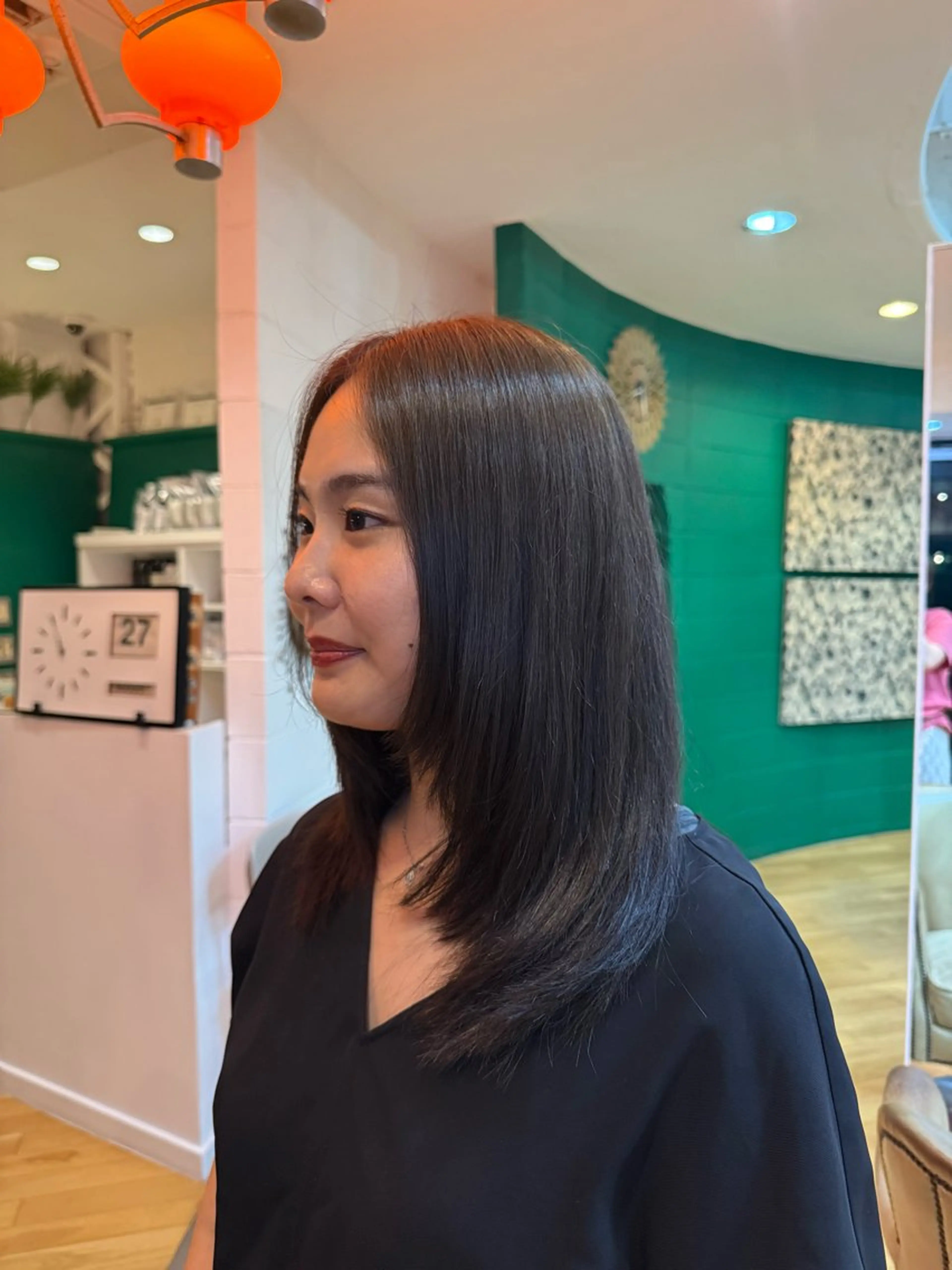 ミディアム カラー 透明感カラー 八木 琴実のヘアスタイル