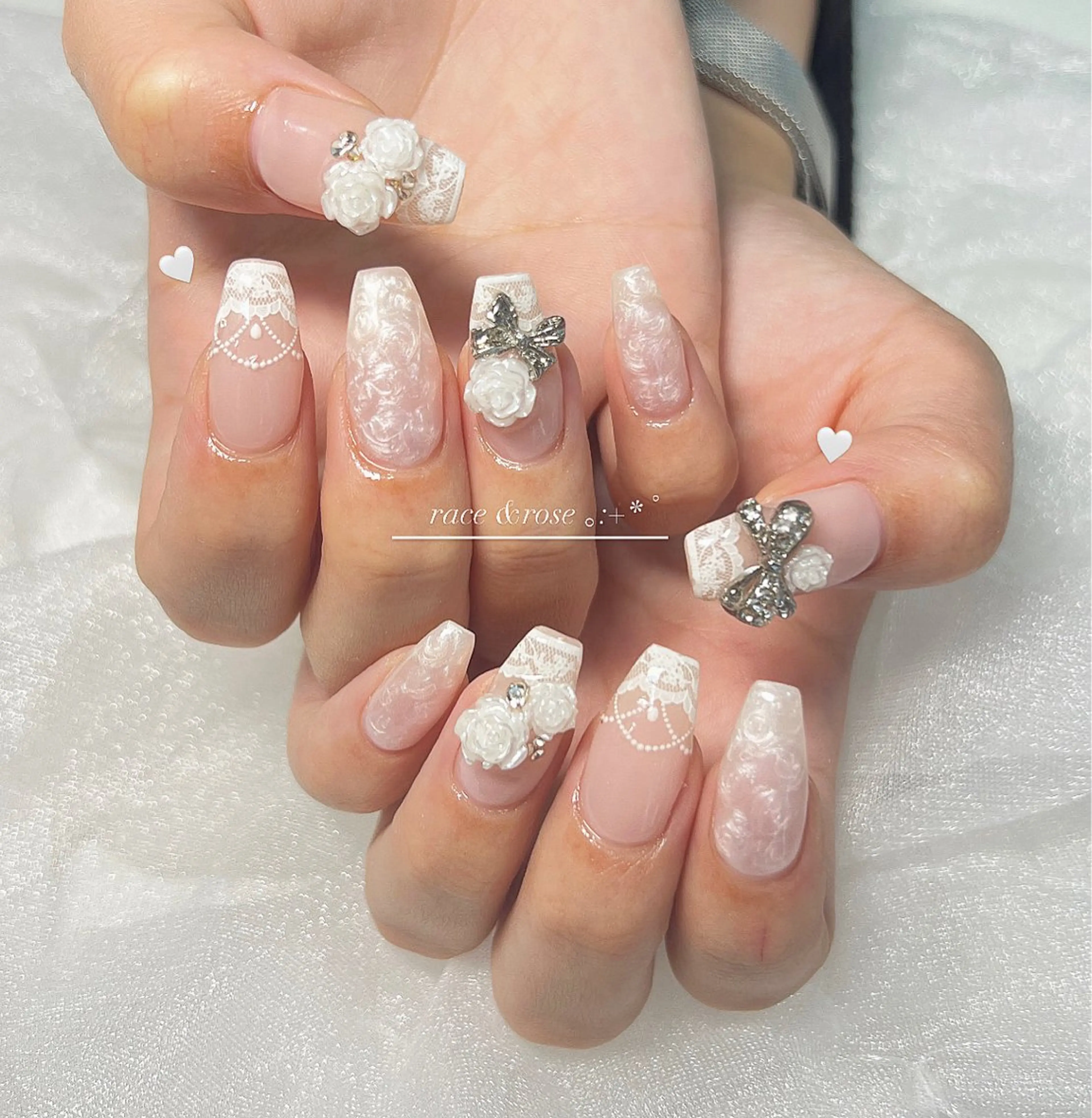 ネイル 韓国ネイル 持ち込み ワンホンネイル ちゅるんネイル🪄 耳ツボジュエリー🔗のネイルデザイン