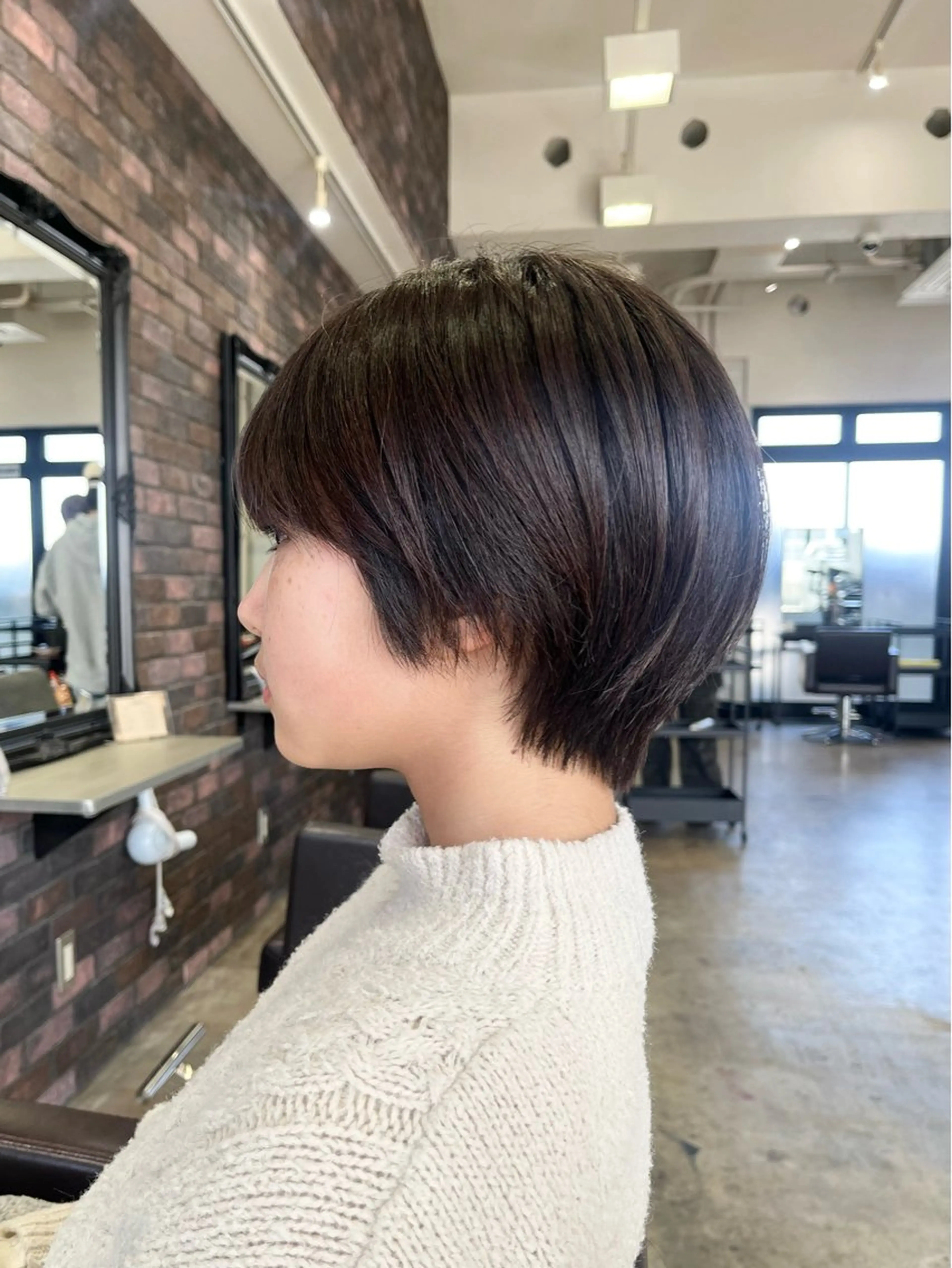 ショート 髪質改善×ブリーチ 無しWカラー🫧天神のヘアスタイル