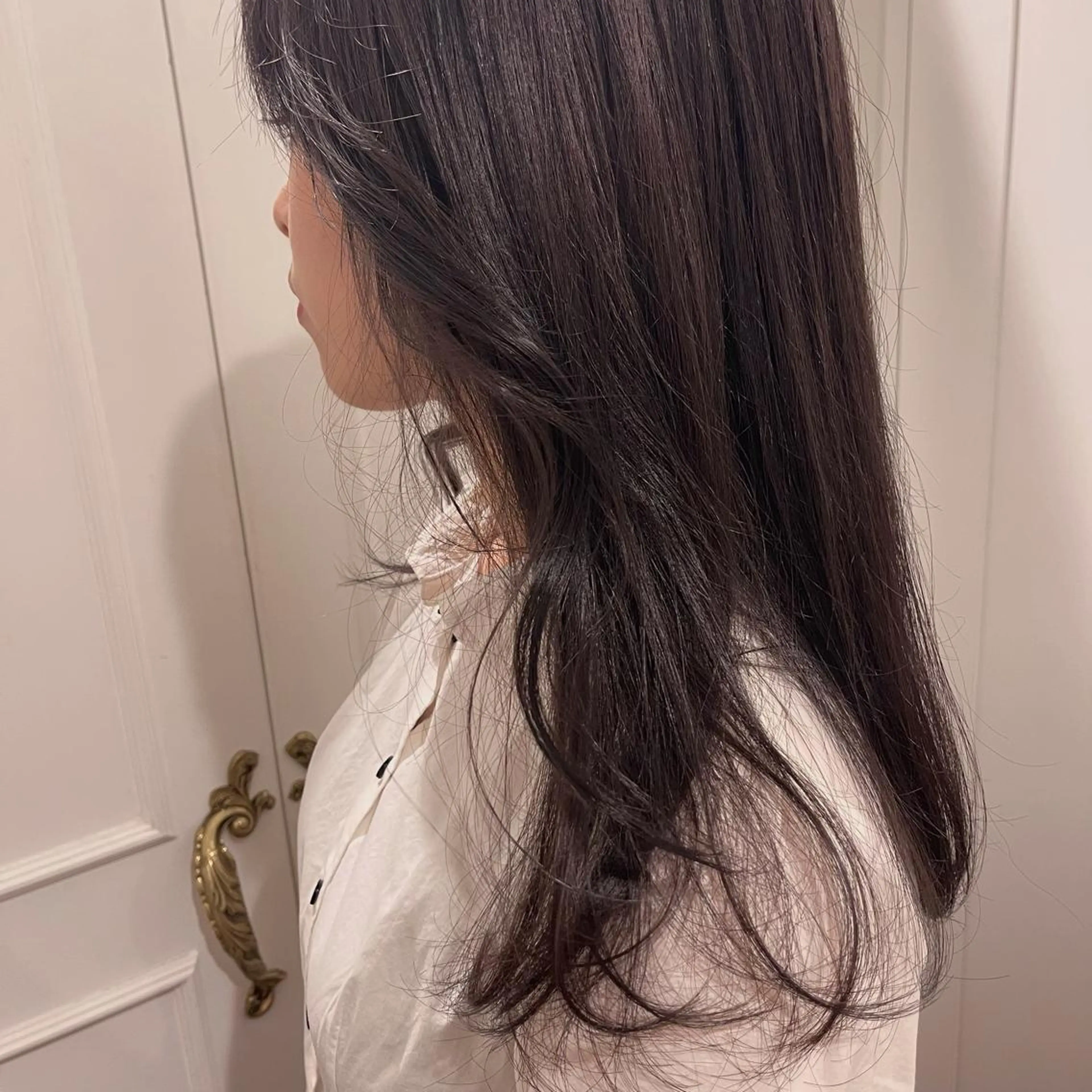 セミロング カラー yu-ri🩷 韓国ヘアのヘアスタイル