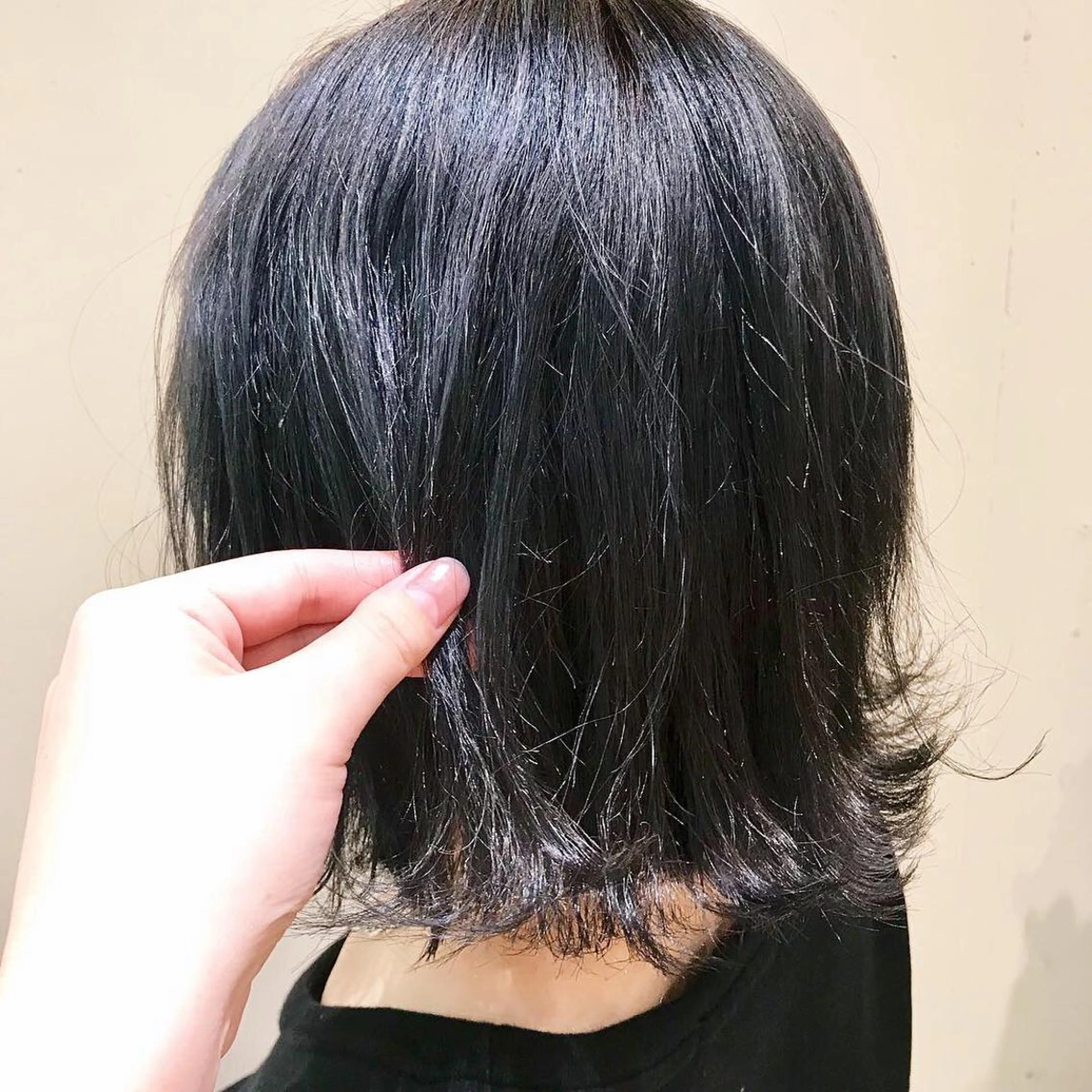 ショート カラー スナコザワ レナのヘアスタイル