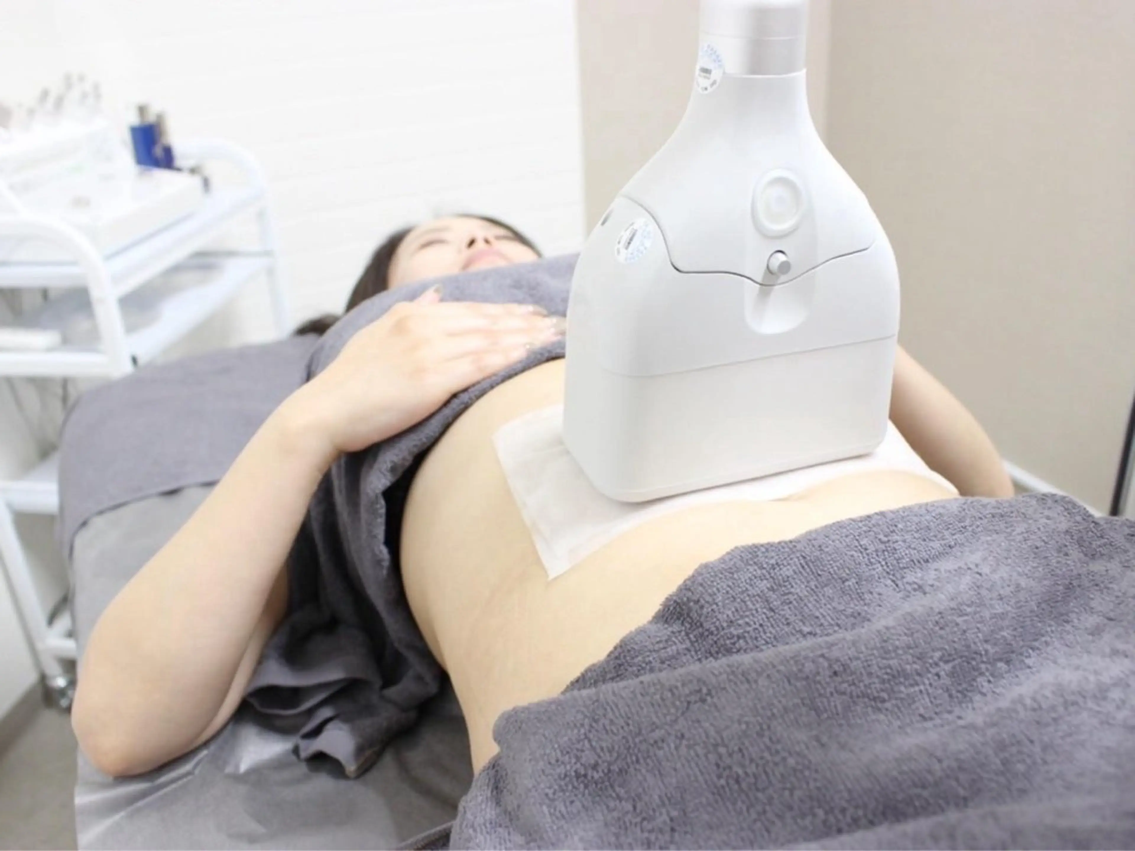 【お腹集中★】《中型1カップ》冷却＋痩身マッサージの写真