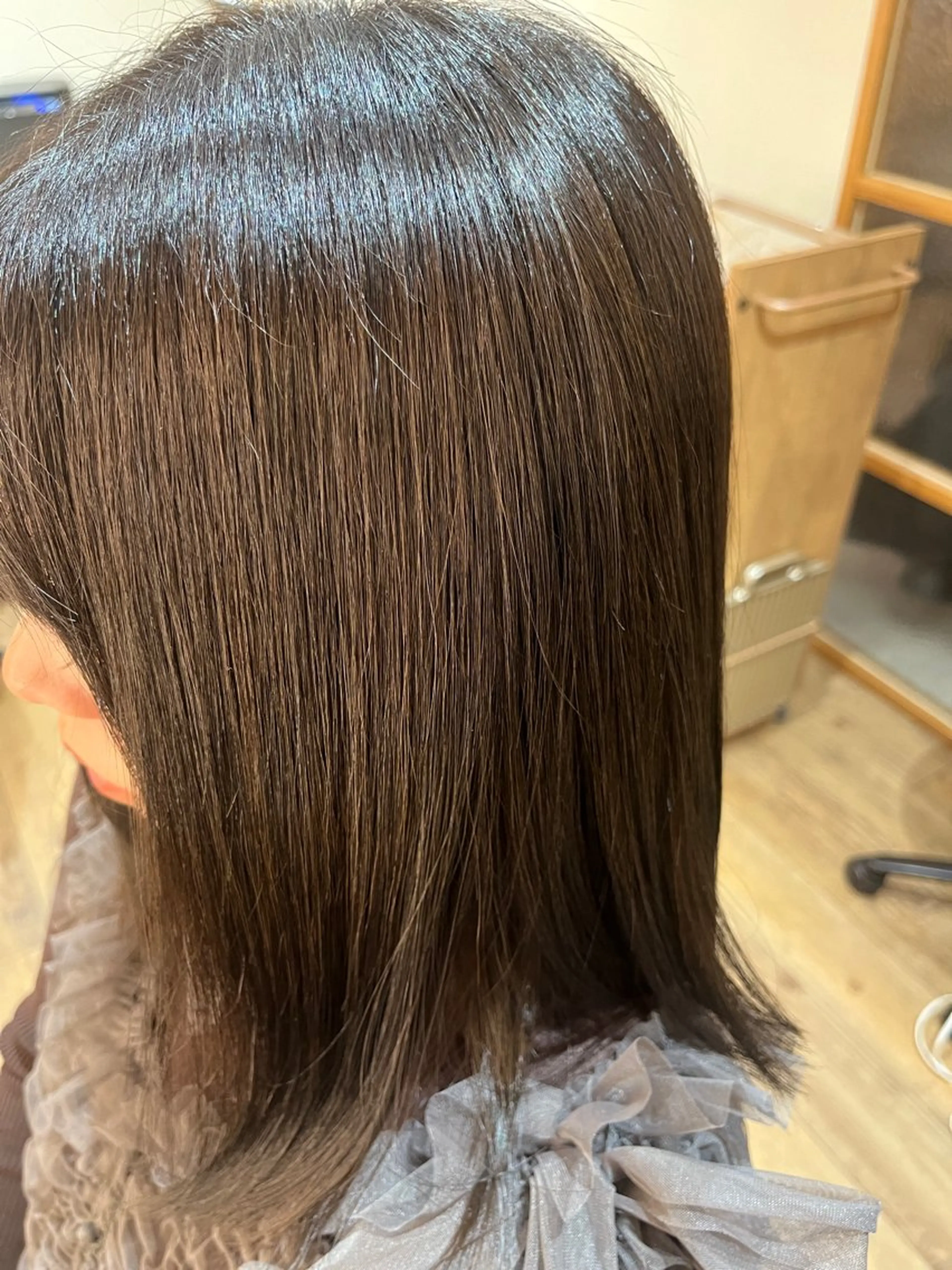 ミディアム カラー 透明感カラー グレージュ AFLOAT pd+ KOBE Smart Salon所属・カラー/ストレート 🕊‎佐藤友奈‎🤍のヘアスタイル