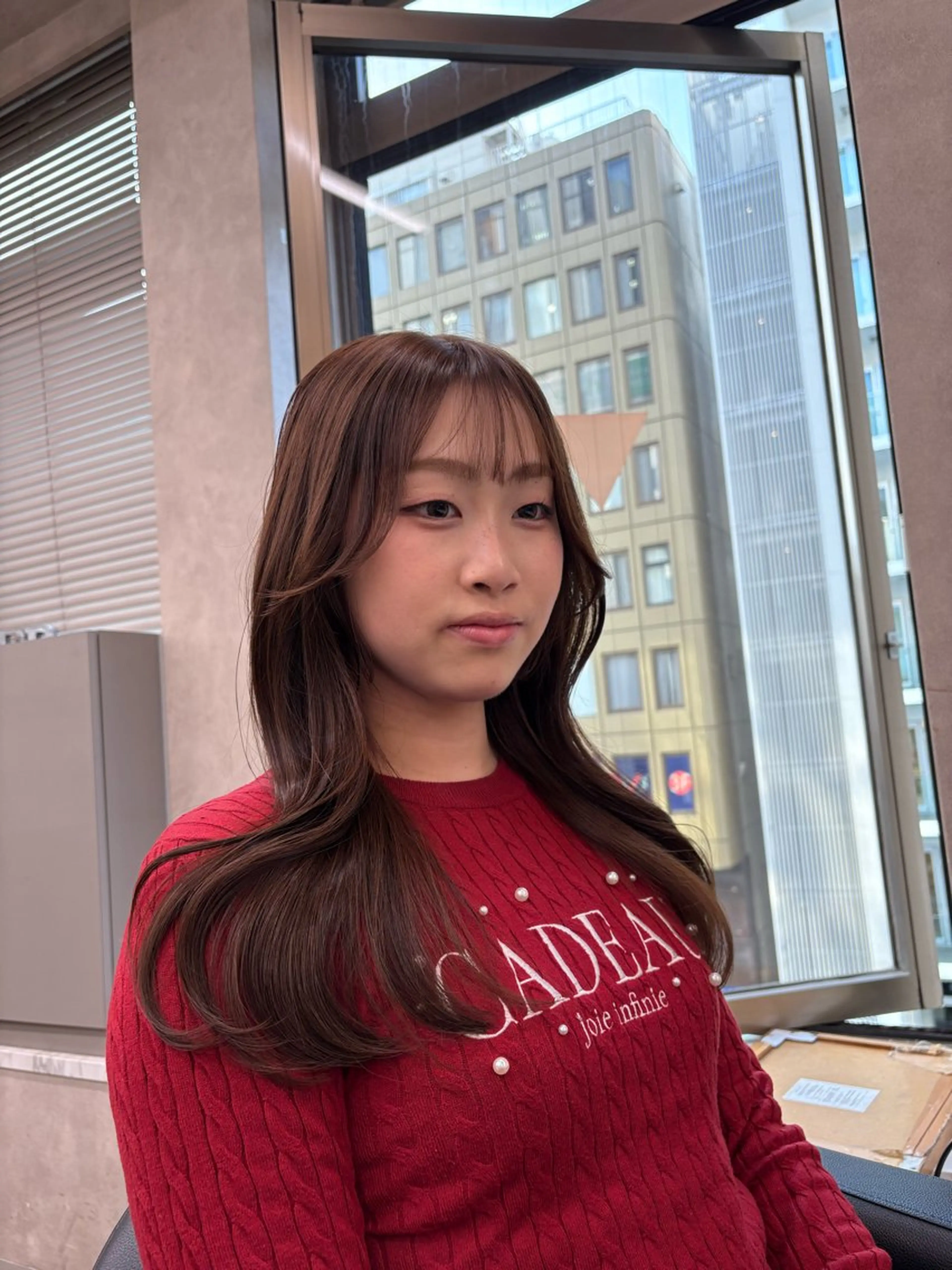 カラー ヘアカラー 透明感ベージュ🤎 ナチュラルレイヤーのヘアスタイル