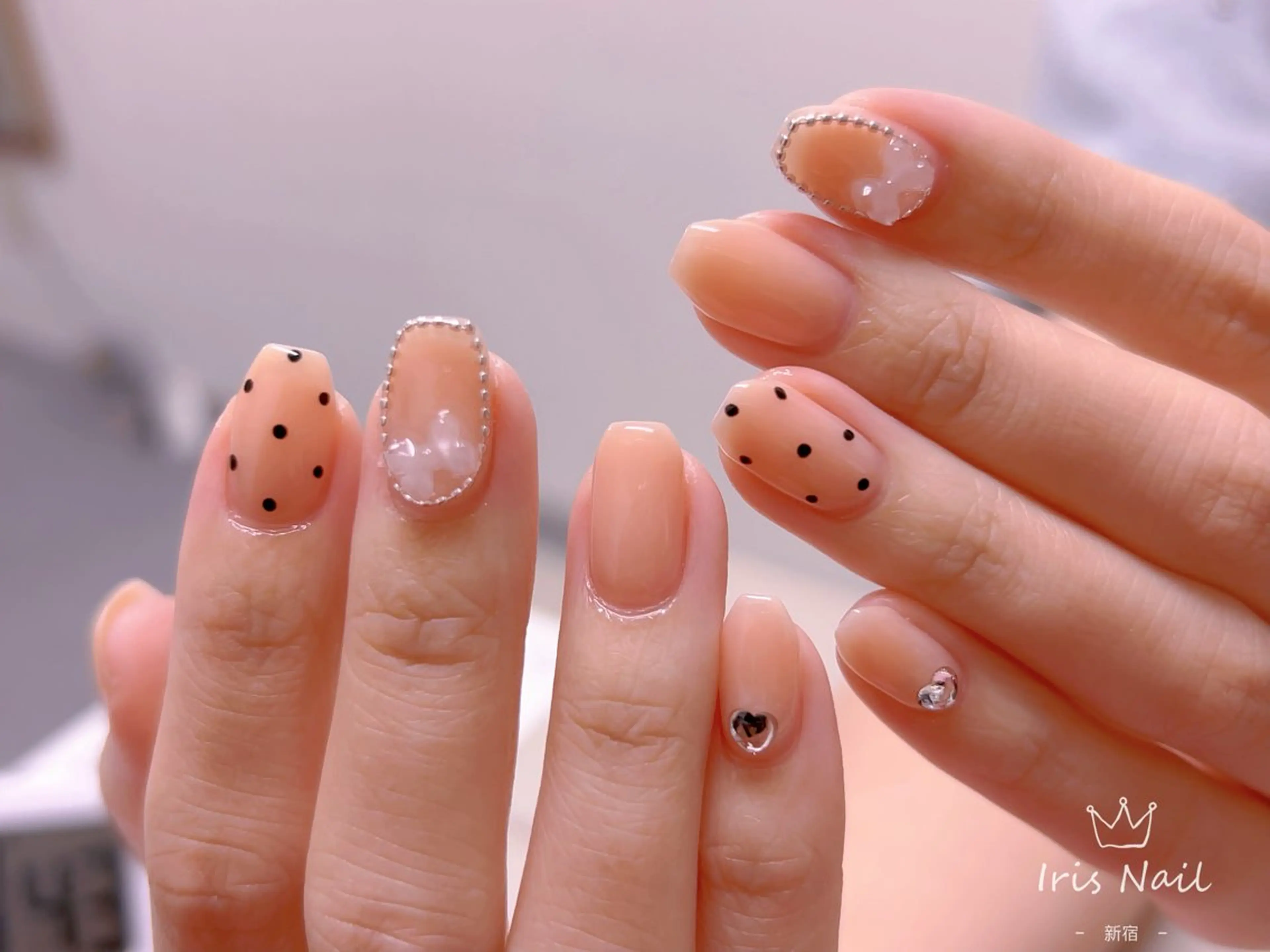 ネイル フレンチネイル ジェルネイル グラデーション 韓国ネイル マグネットネイル ハンドネイル 【長さ出し】 IRIS NAILのネイルデザイン