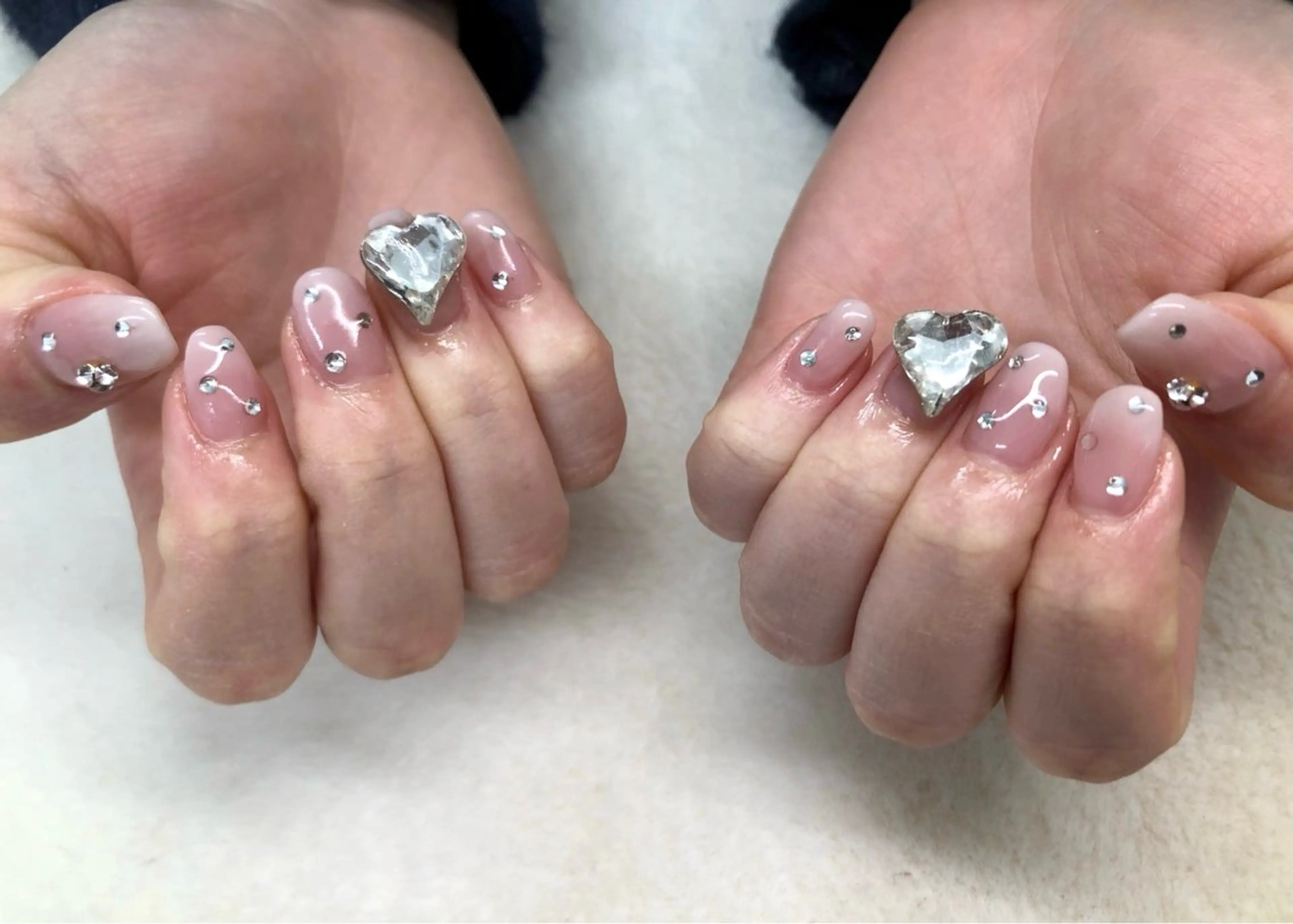 ネイル ストーンネイル ワンホンネイル ハンドネイル ハンドケア 心斎橋Salon Epokkuのネイルデザイン