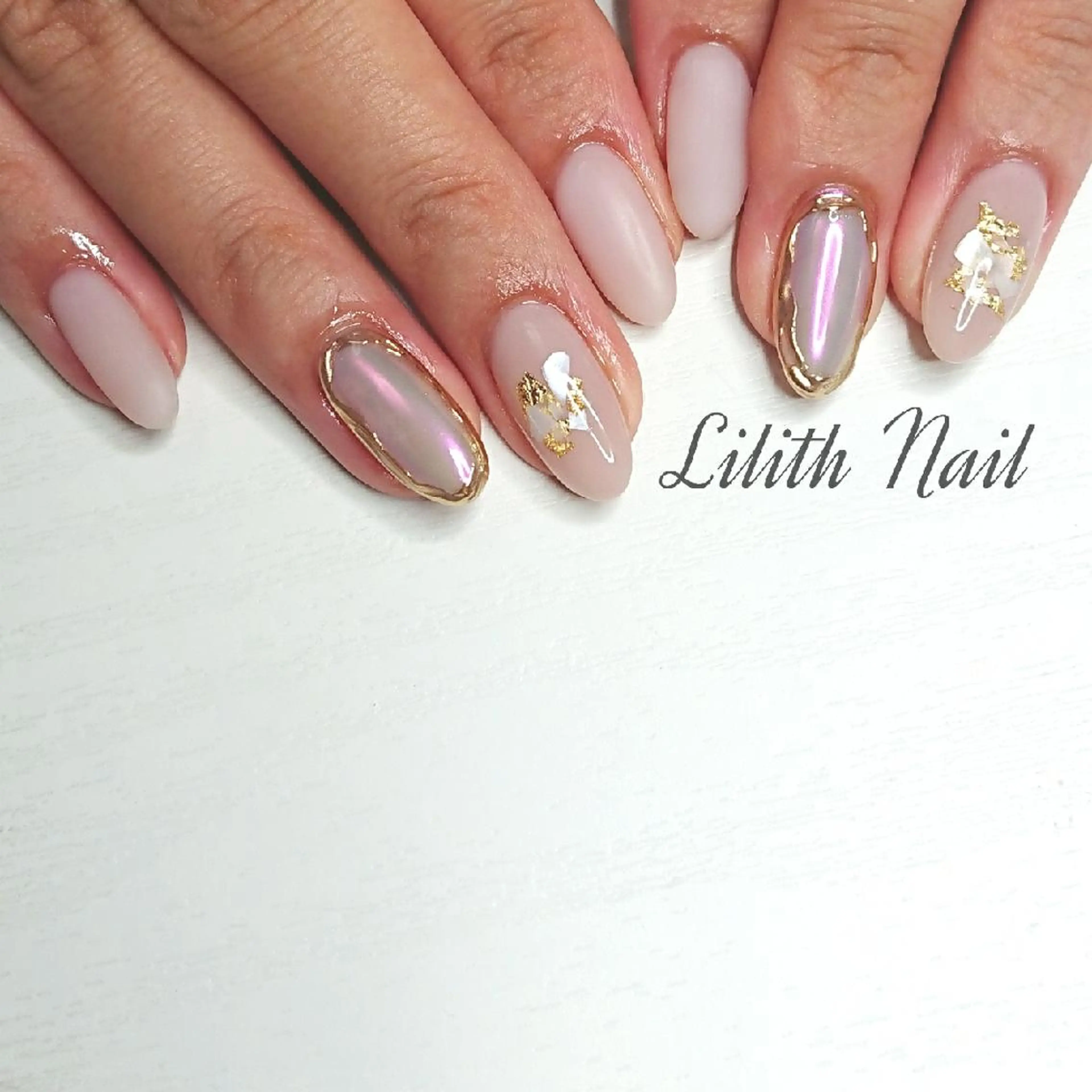 ネイル オーロラネイル ハンドネイル Lilith Nailのネイルデザイン
