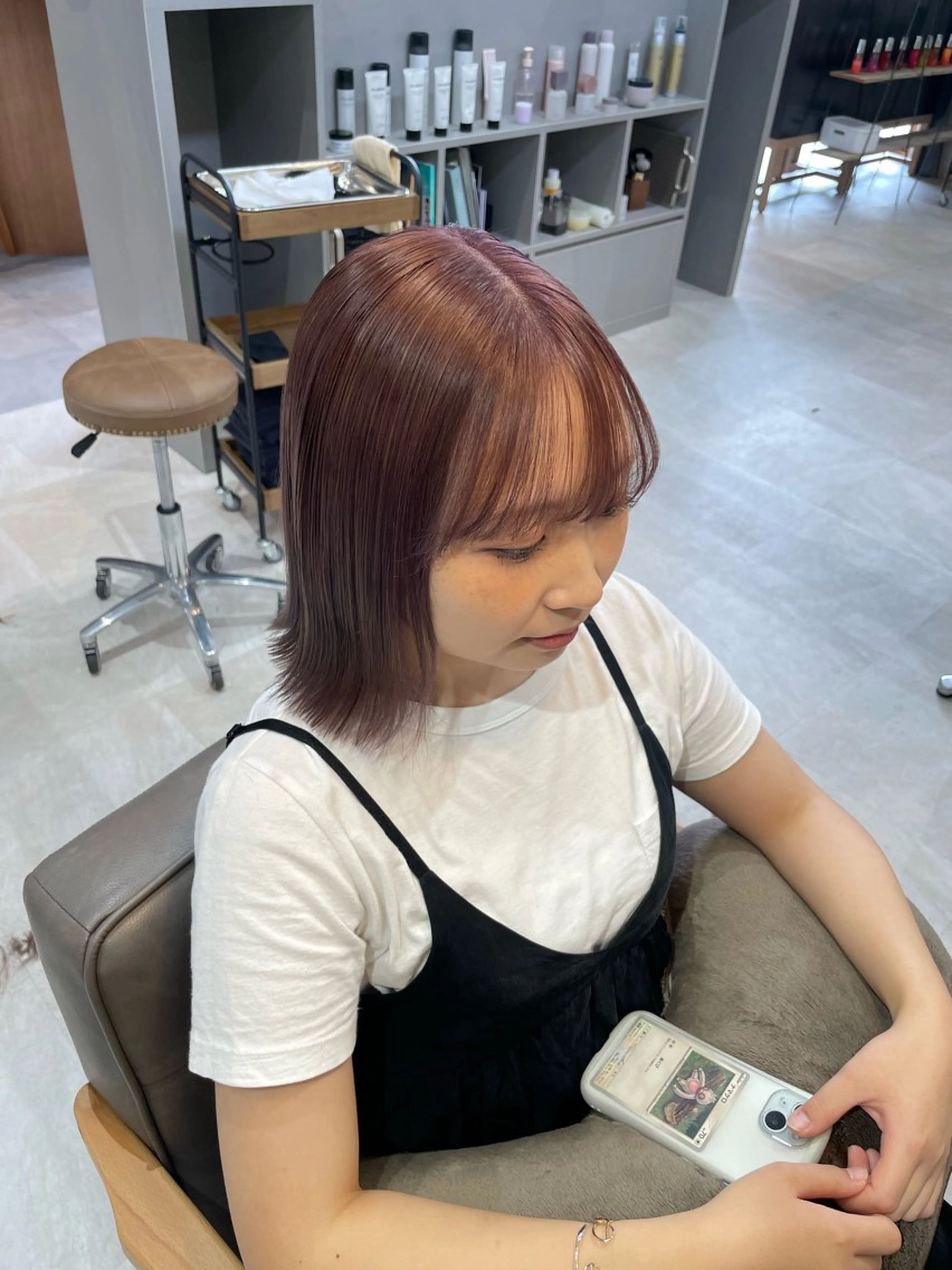 ショート カラー ベージュカラー ピンクカラー ピンクベージュ ボブ カット ヘアカラー ayaka |トレンドヘアのヘアスタイル