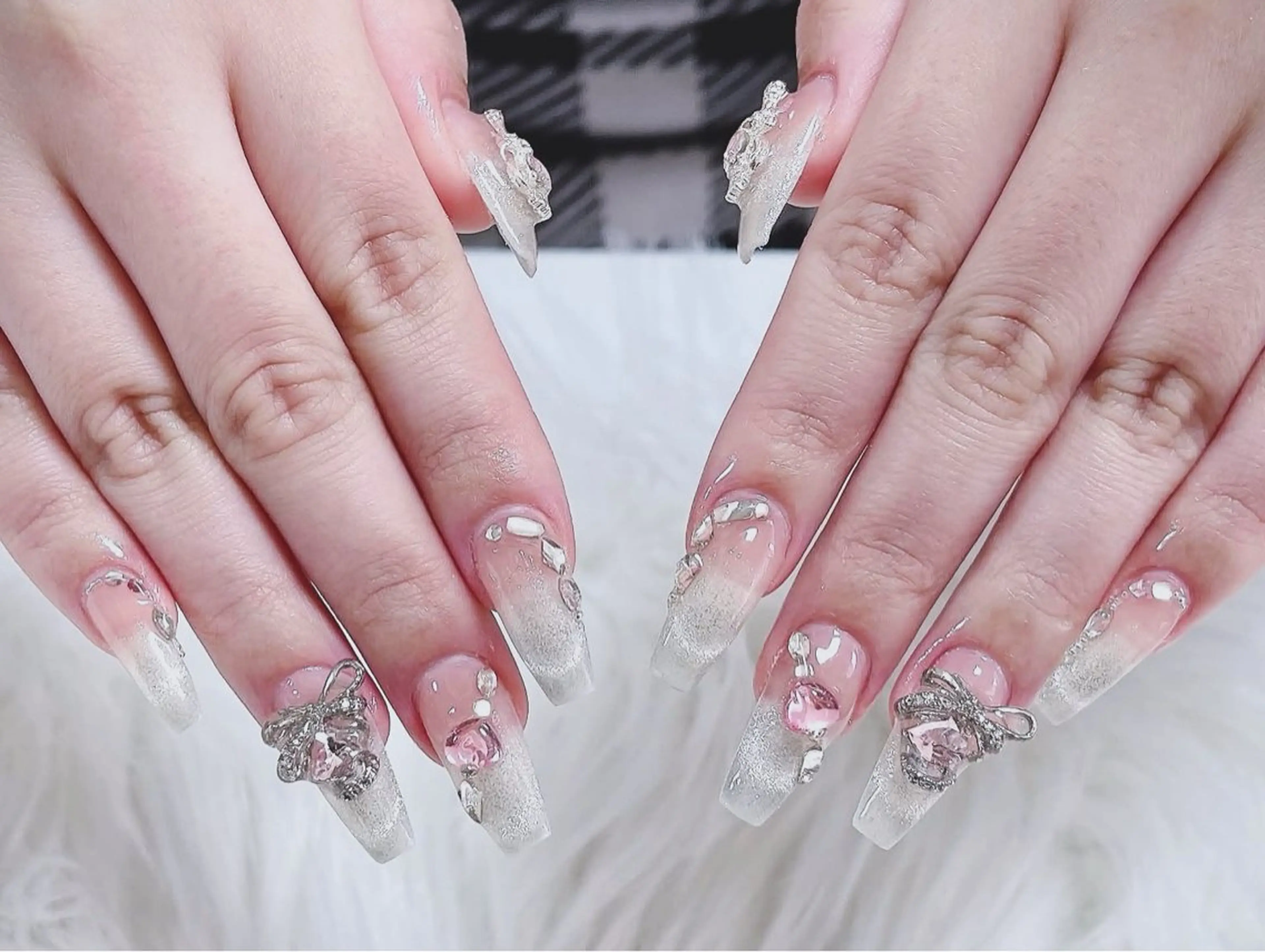 ネイル フットネイル ジェルネイル 韓国ネイル マグネットネイル 持ち込み ハンドネイル Akiko ネイルサロン所属・AKIKO ネイルサロンのネイルデザイン