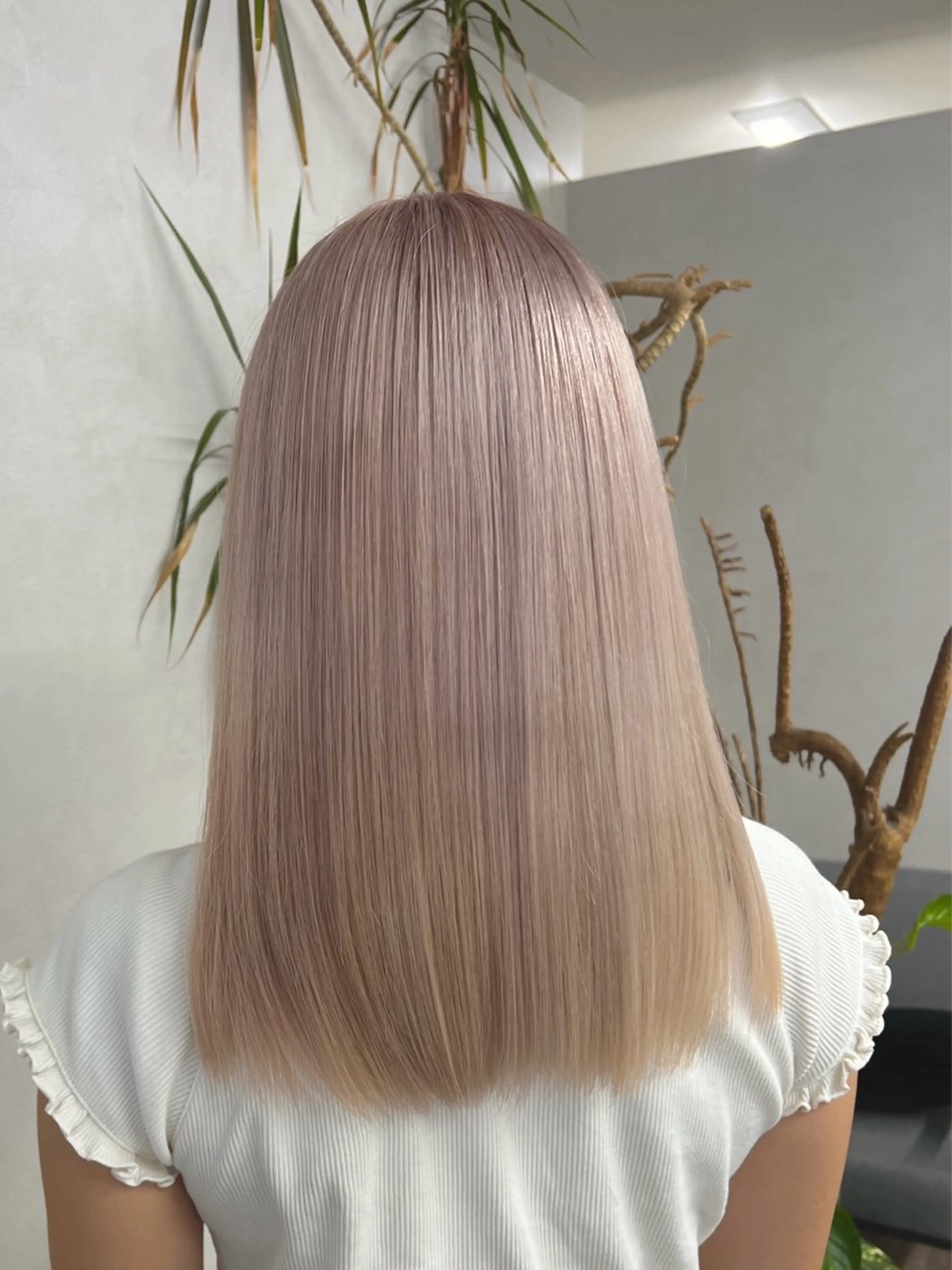 セミロング ハイライト トリートメント カット ヘアカラー 🌷かわばた めい🌷のヘアスタイル