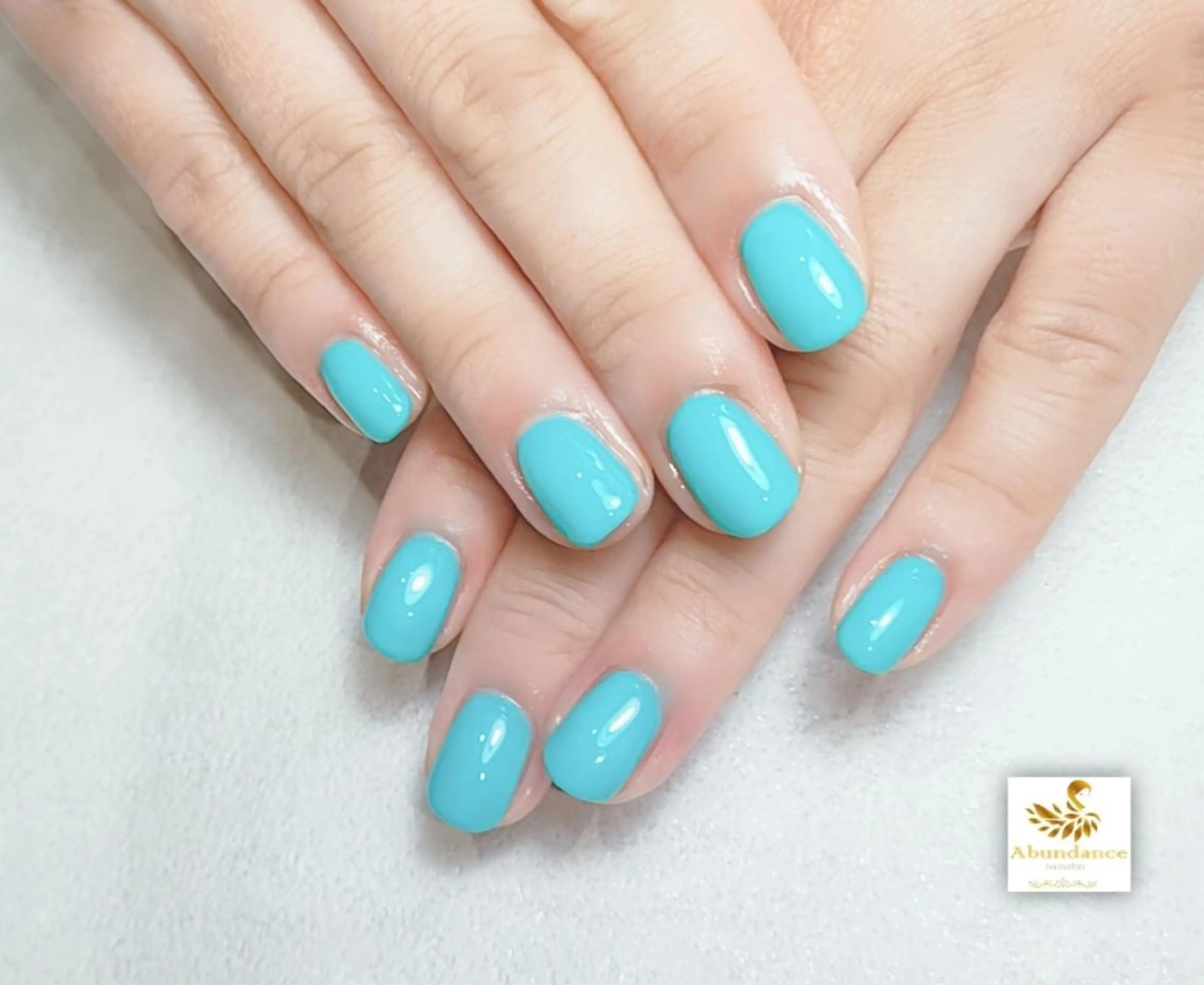 ショート ネイル ワンカラーネイル ハンドネイル 完全予約制個室サロン Abundancesのネイルデザイン