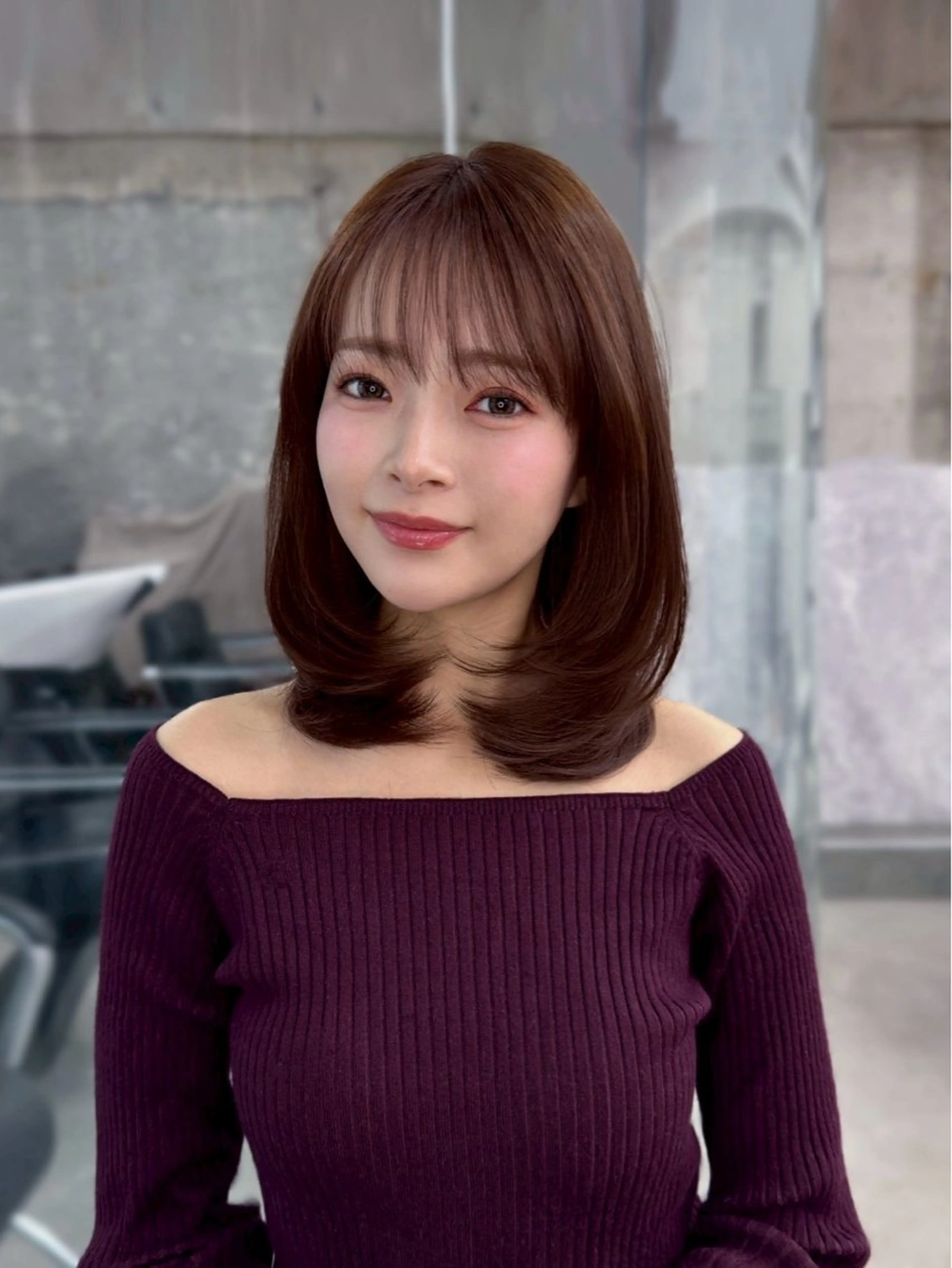 ミディアム 【顔まわりレイヤー透 明感カラー今崎太河】のヘアスタイル