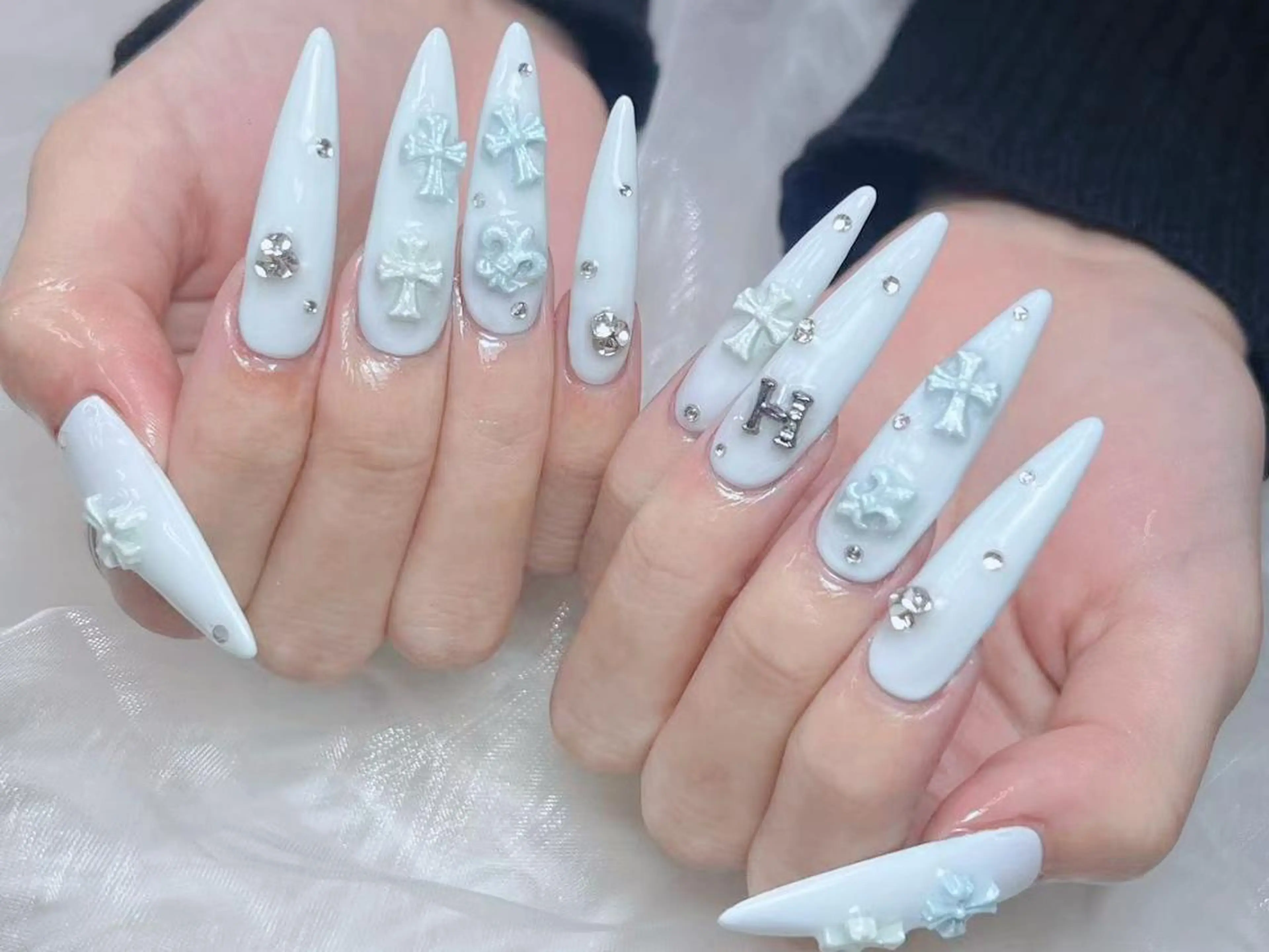 メンズ ネイル メンズ韓国風 アートネイル フレンチネイル ジェルネイル キラキラネイル ハンドネイル フットネイル Bloom kabukiのネイルデザイン