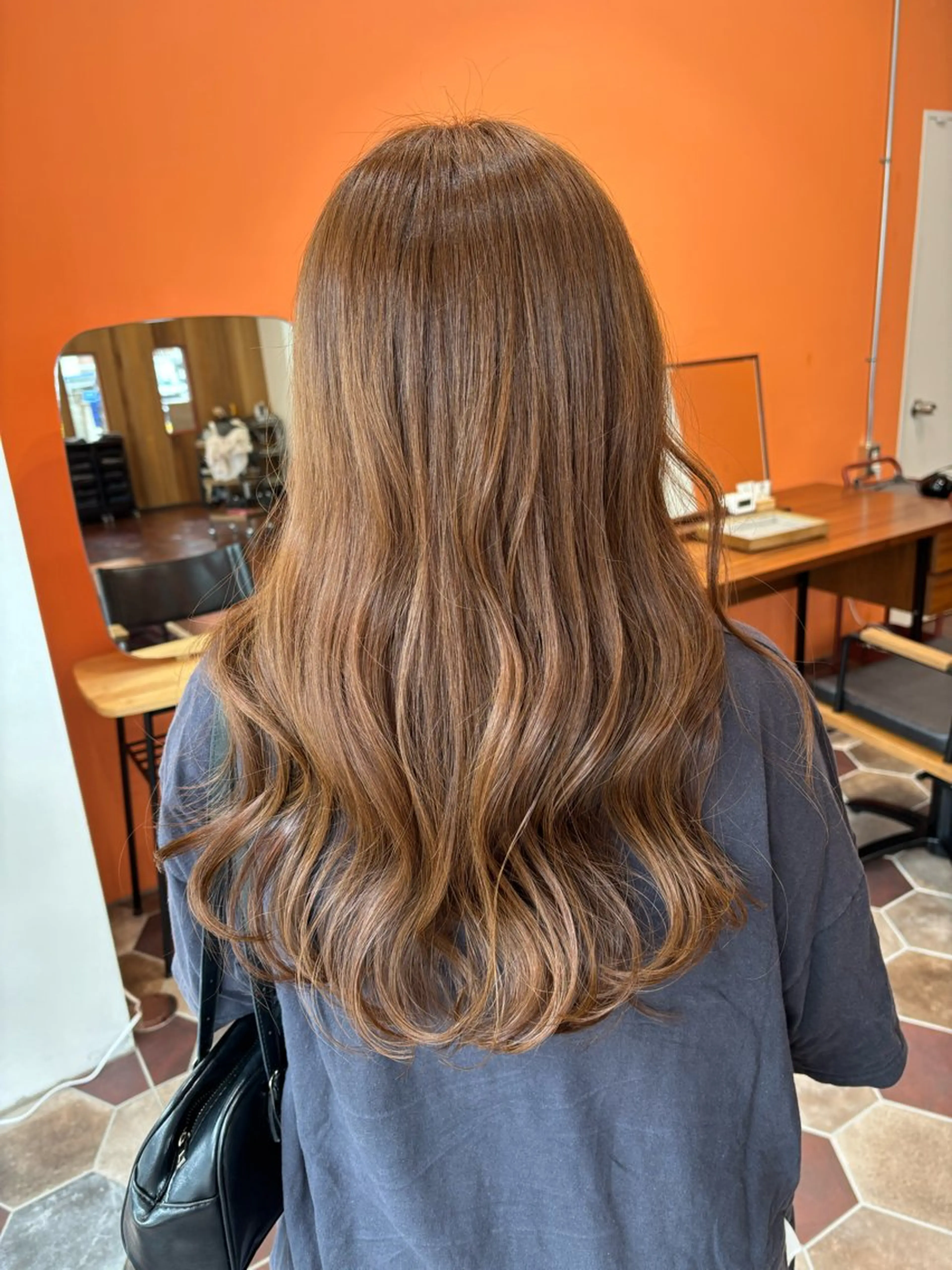 ロング 田中 愛燦のヘアスタイル