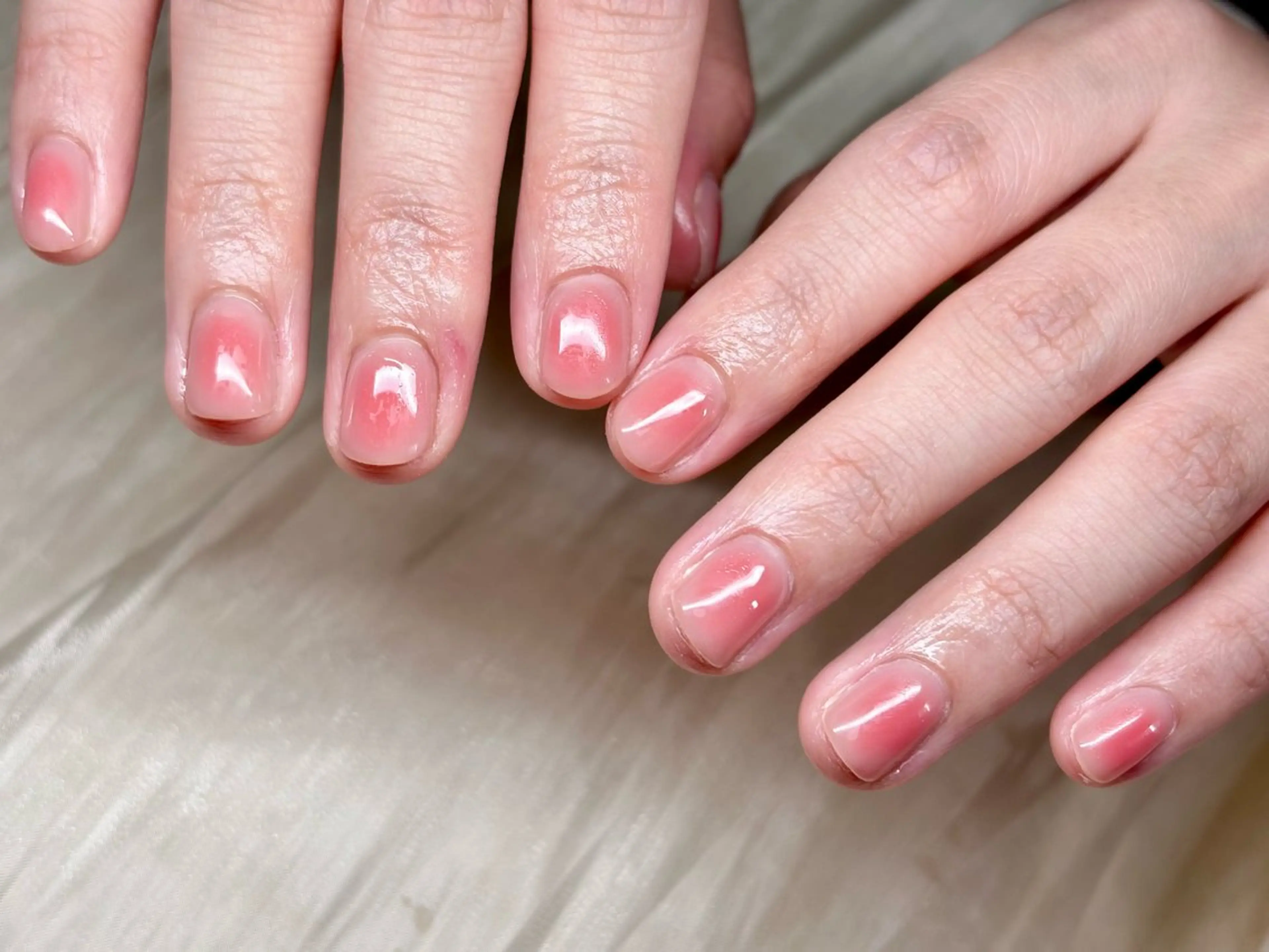 ネイル チークネイル ハンドネイル ETE LUNA NAILのネイルデザイン