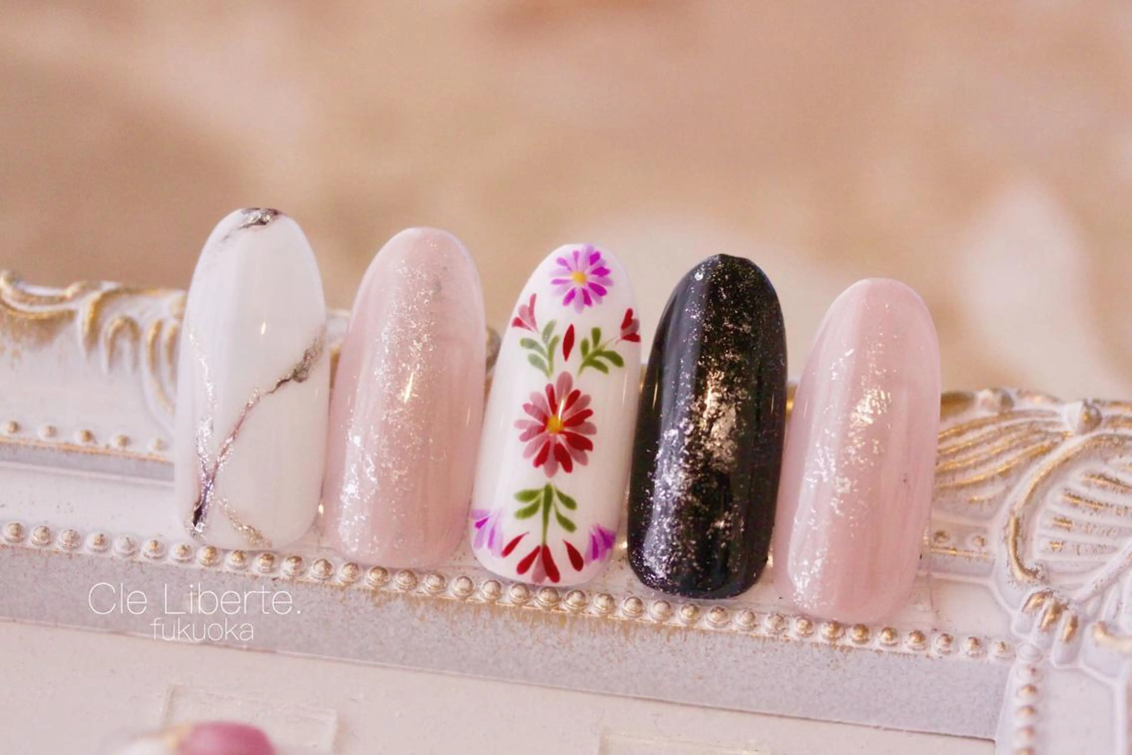 ネイル Elio 国泰寺のネイルデザイン