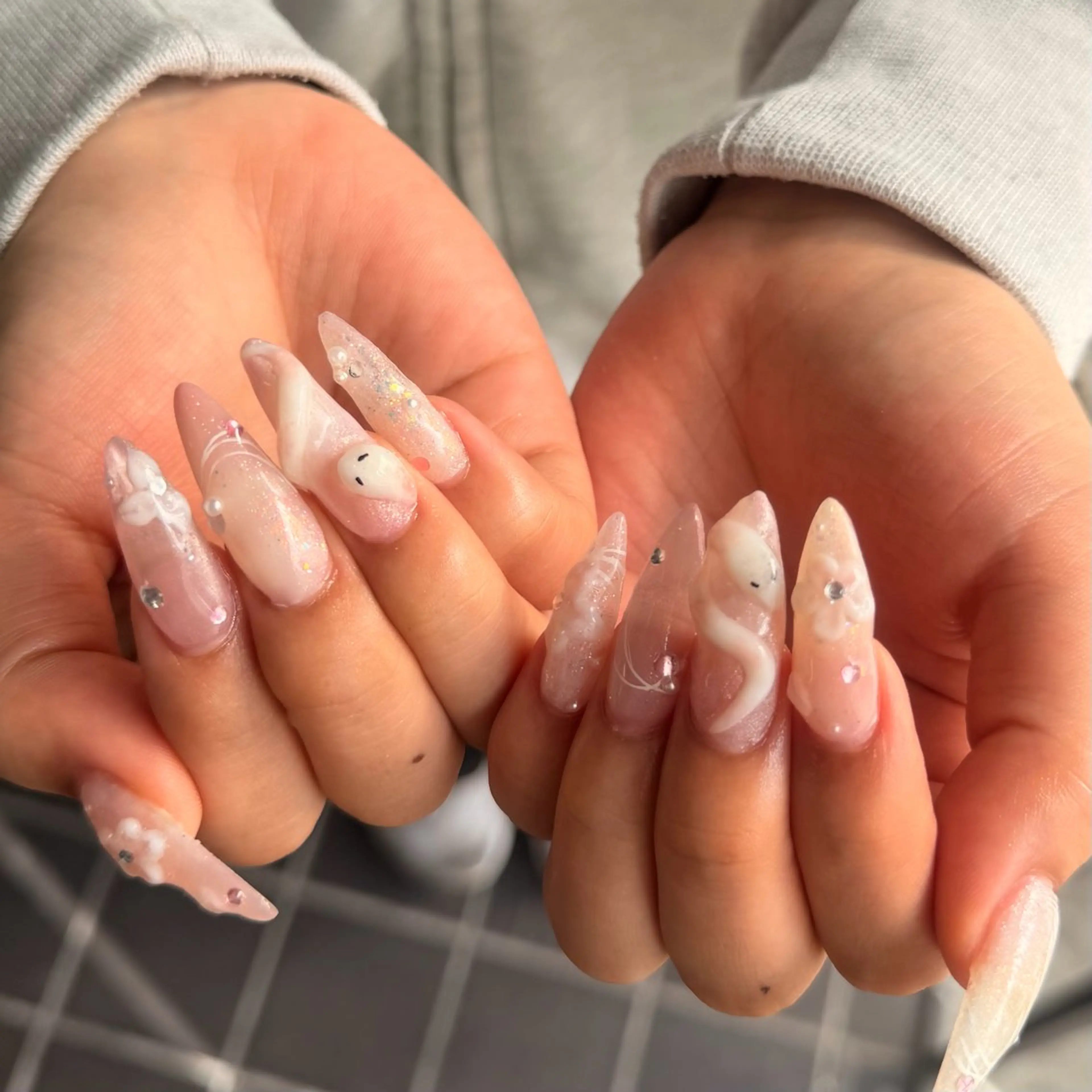 ロング 小川 柚香のネイルデザイン