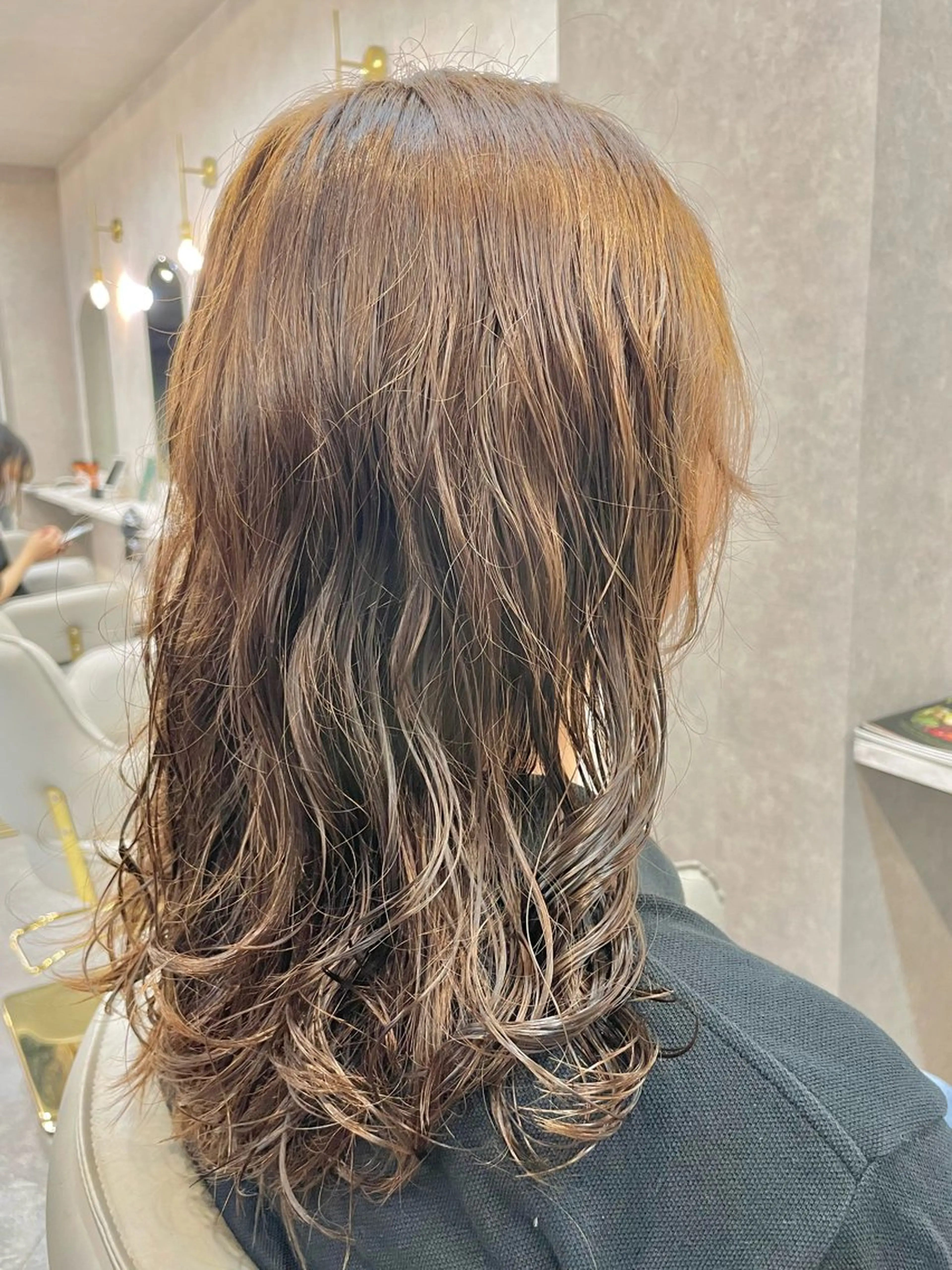 セミロング パーマ セミロングパーマ こばやし かざねの眉毛・アイブロウイメージ