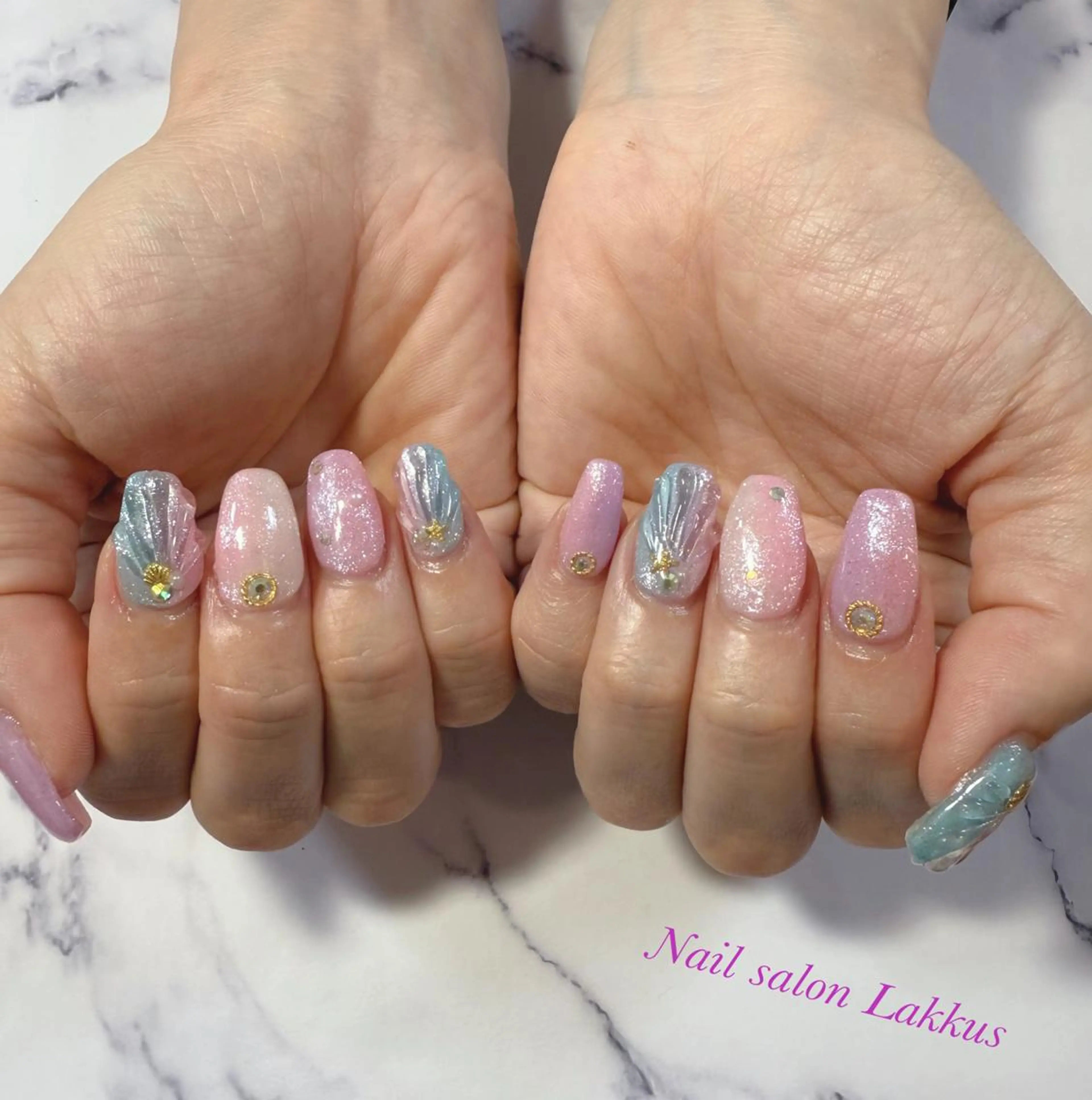 ネイル Lakkus T－CHIのネイルデザイン