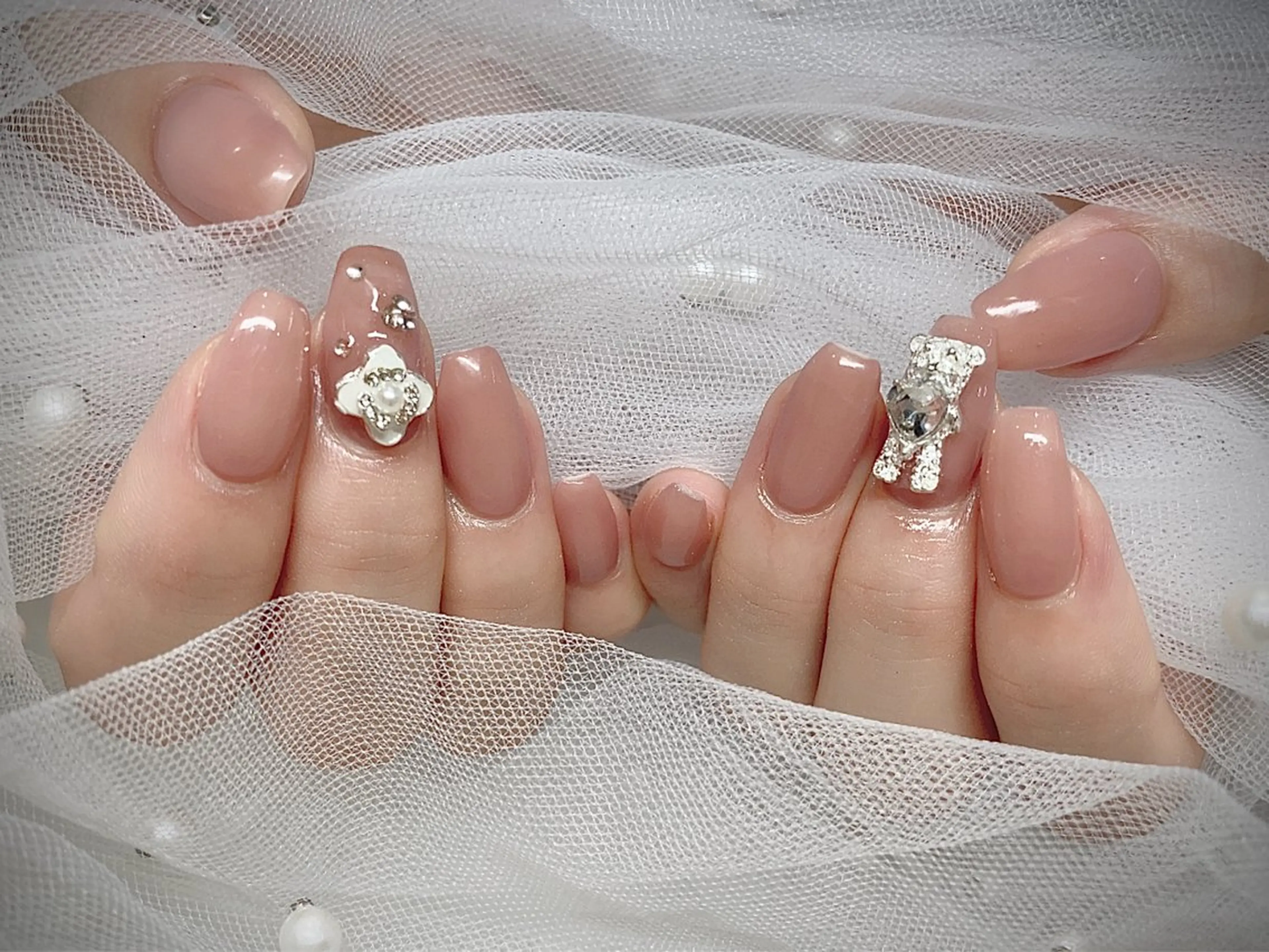 ネイル I-nailロング /ワンホン/キラキラのネイルデザイン