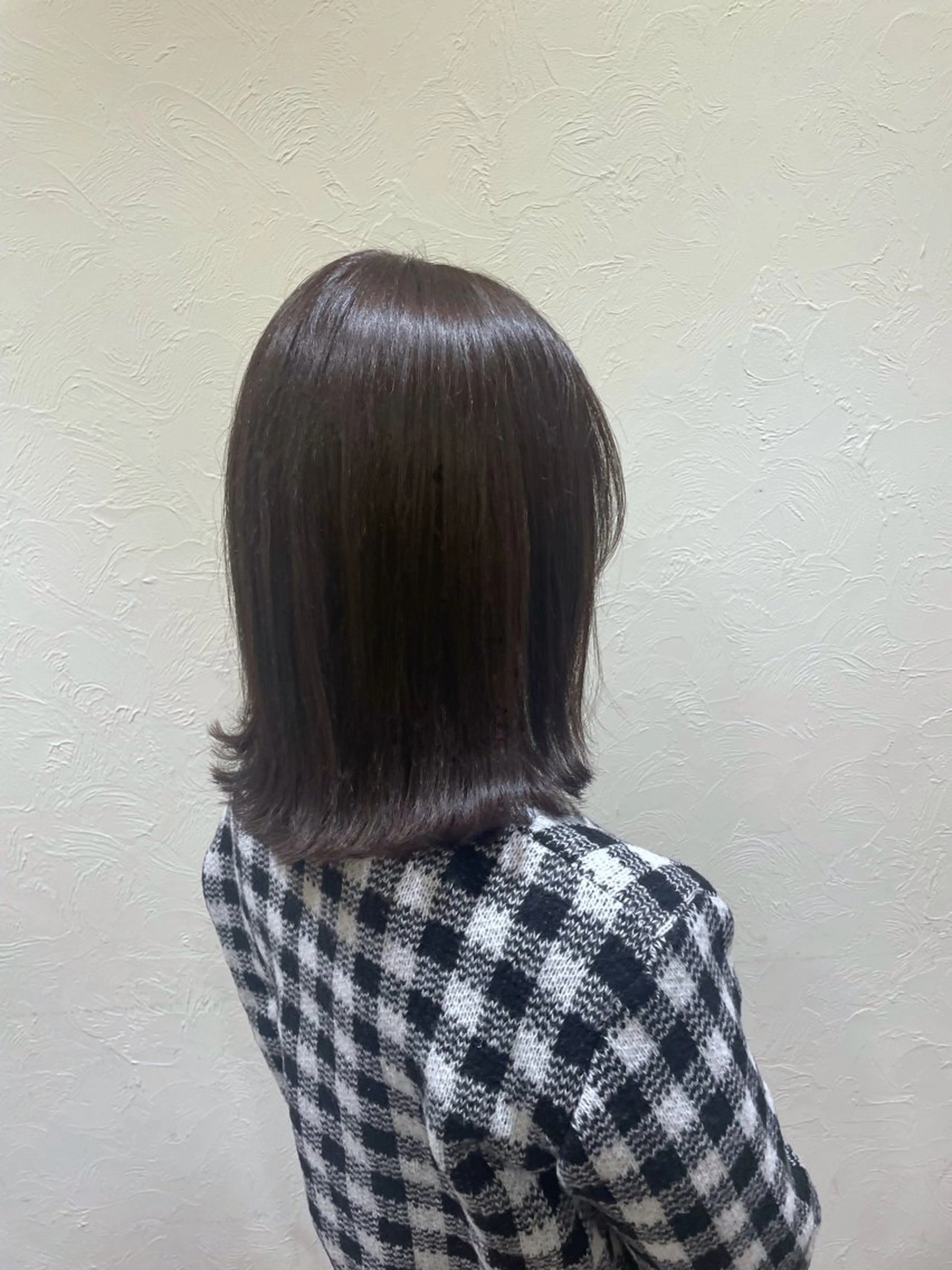ミディアム 西山 瑞希のヘアスタイル