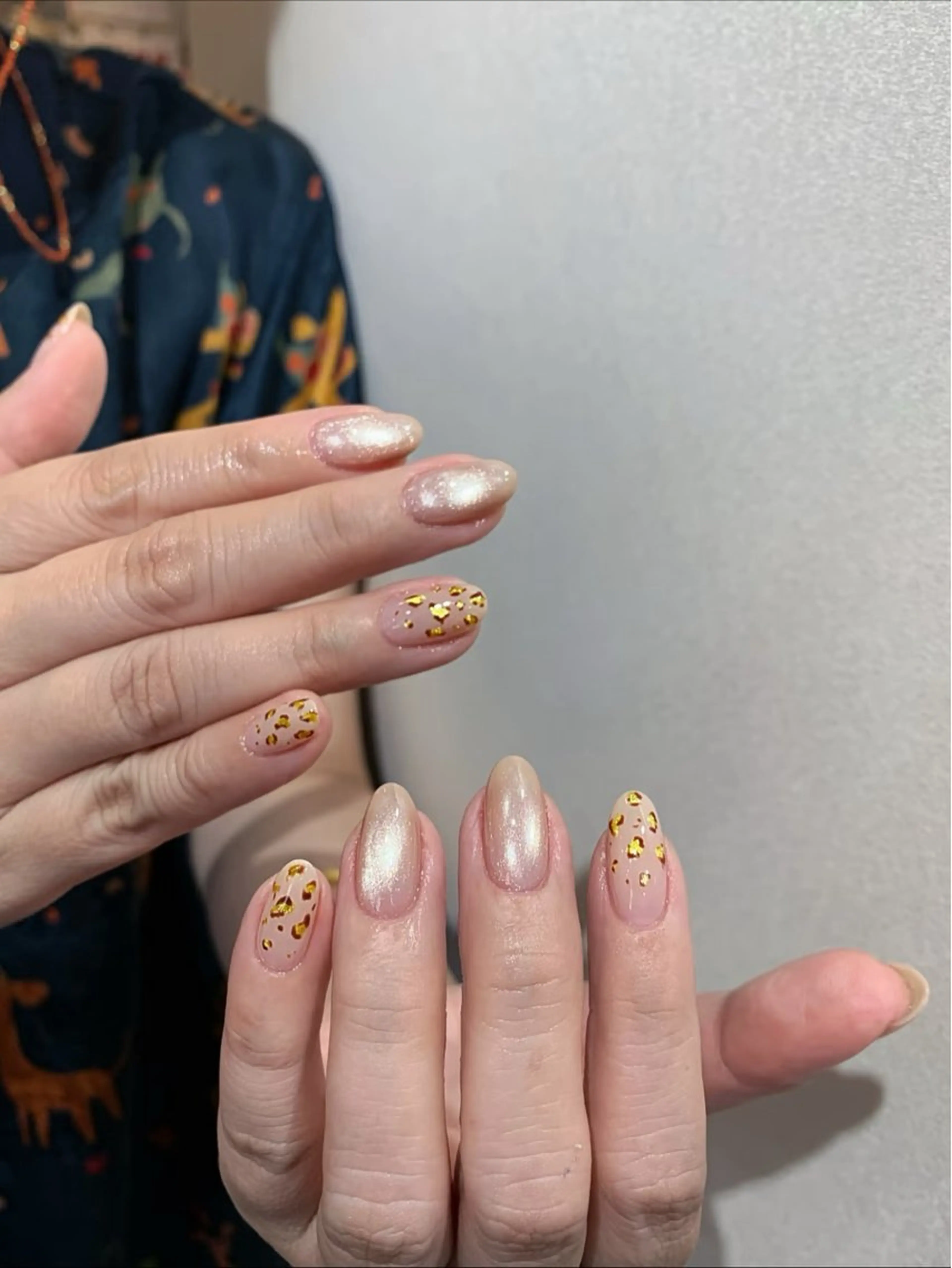 ネイル オーロラネイル ブルー チークネイル フットネイル フレンチネイル ハンドネイル Any nail新大久保店のネイルデザイン