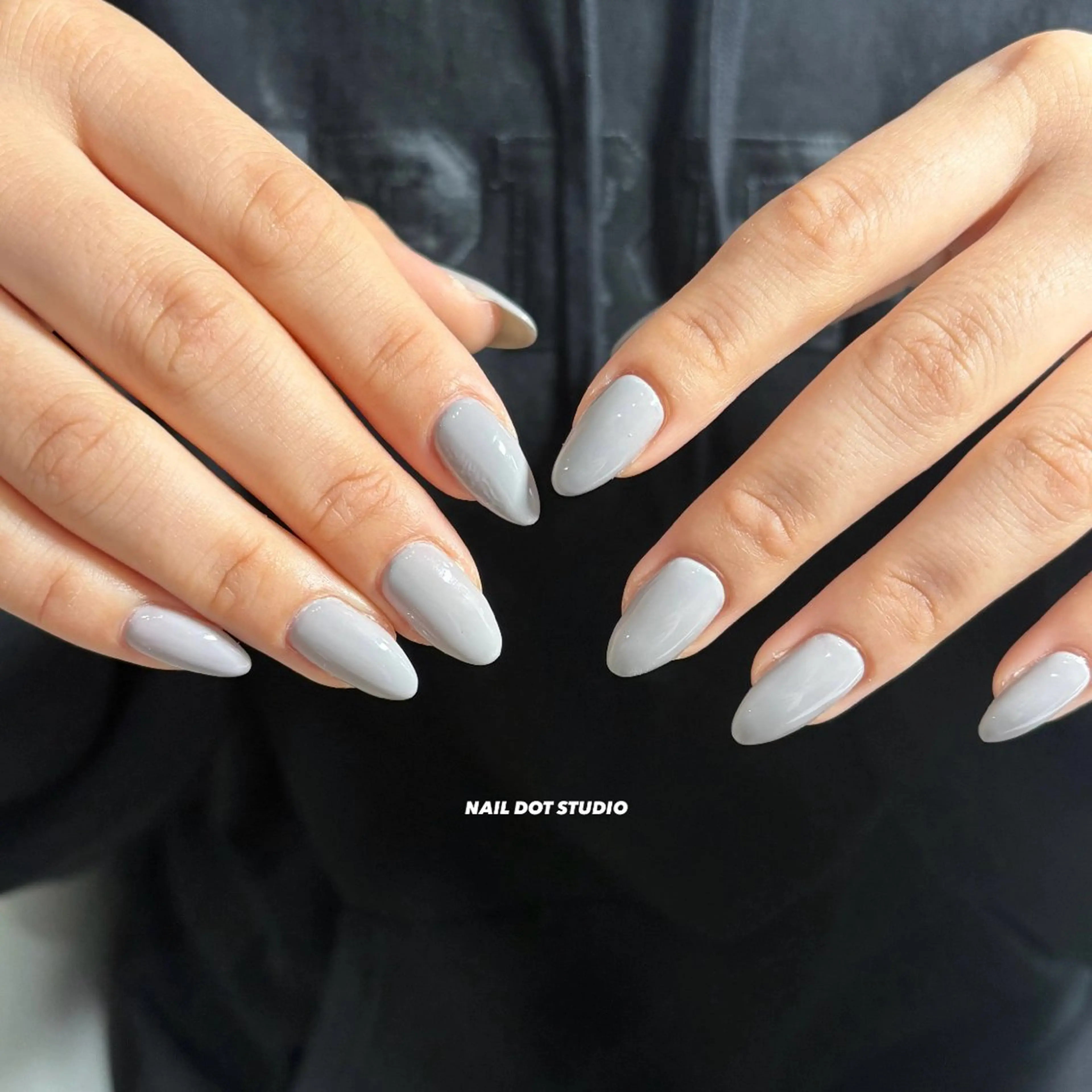 ミディアム NAIL DOT STUDIOsaraのネイルデザイン