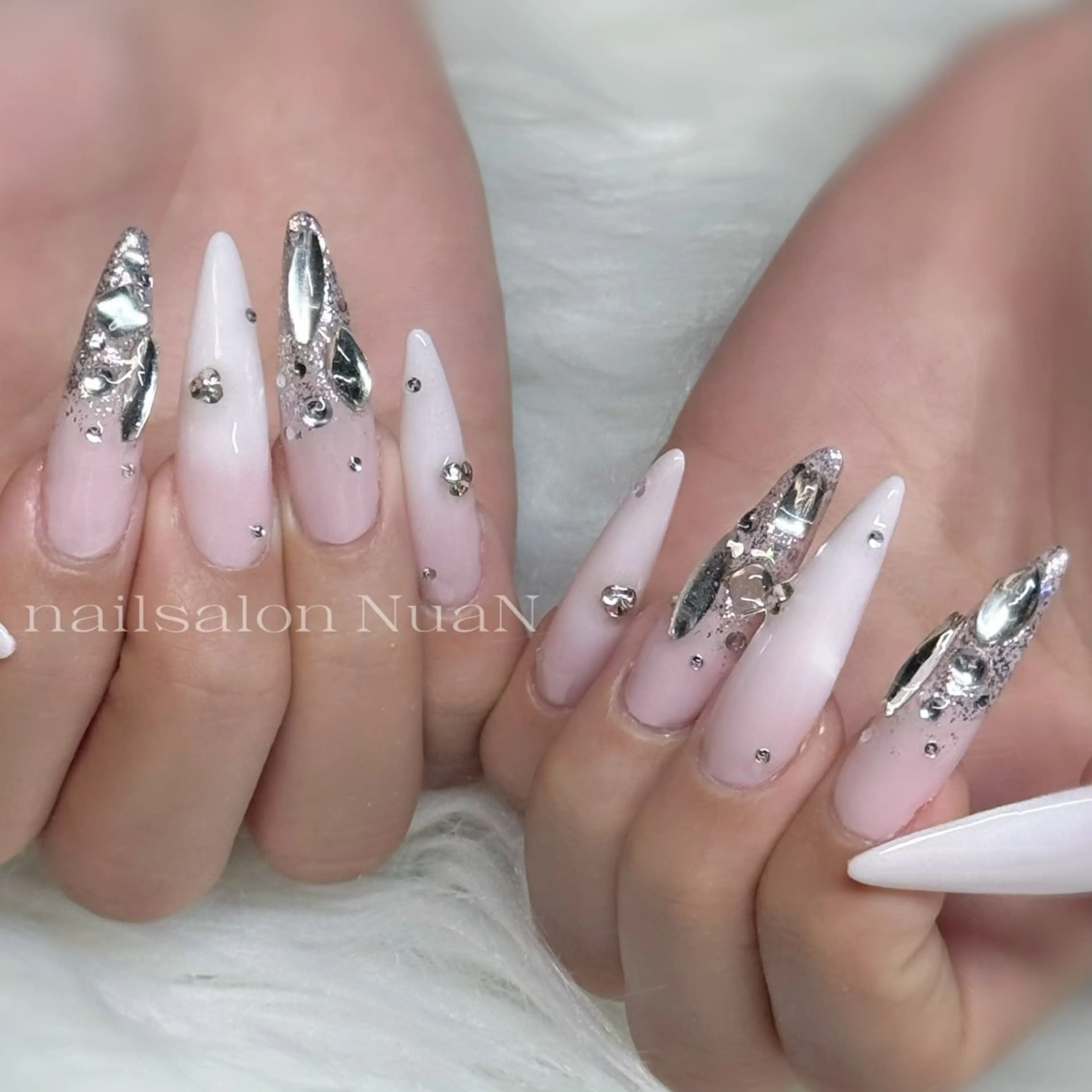 ネイル ハンドネイル NuaN ミニモ停止中のネイルデザイン