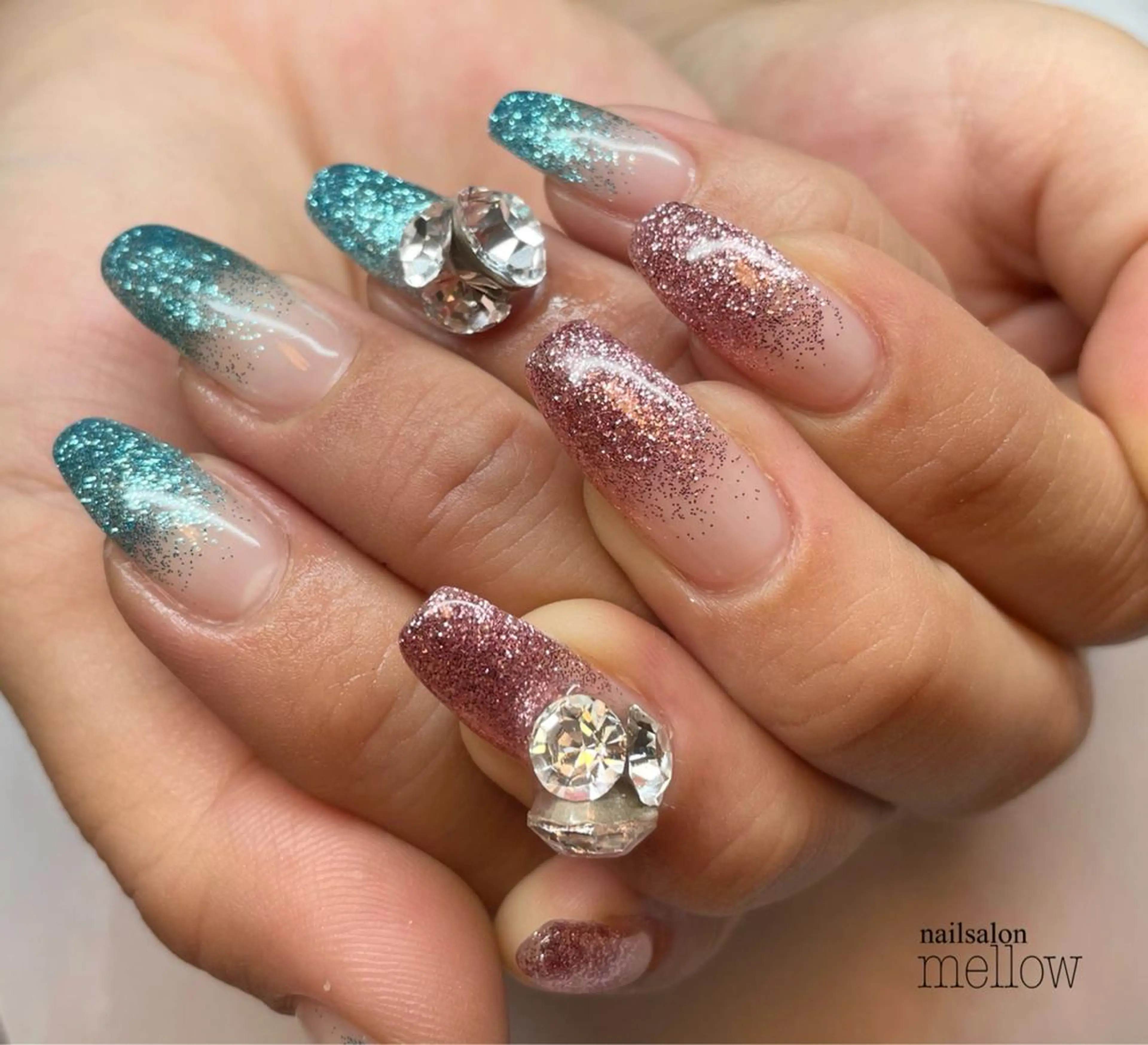 ネイル ブルー グラデーション ラメ(グリッター) ラメグラデーション ピンク 大山 浩美のネイルデザイン