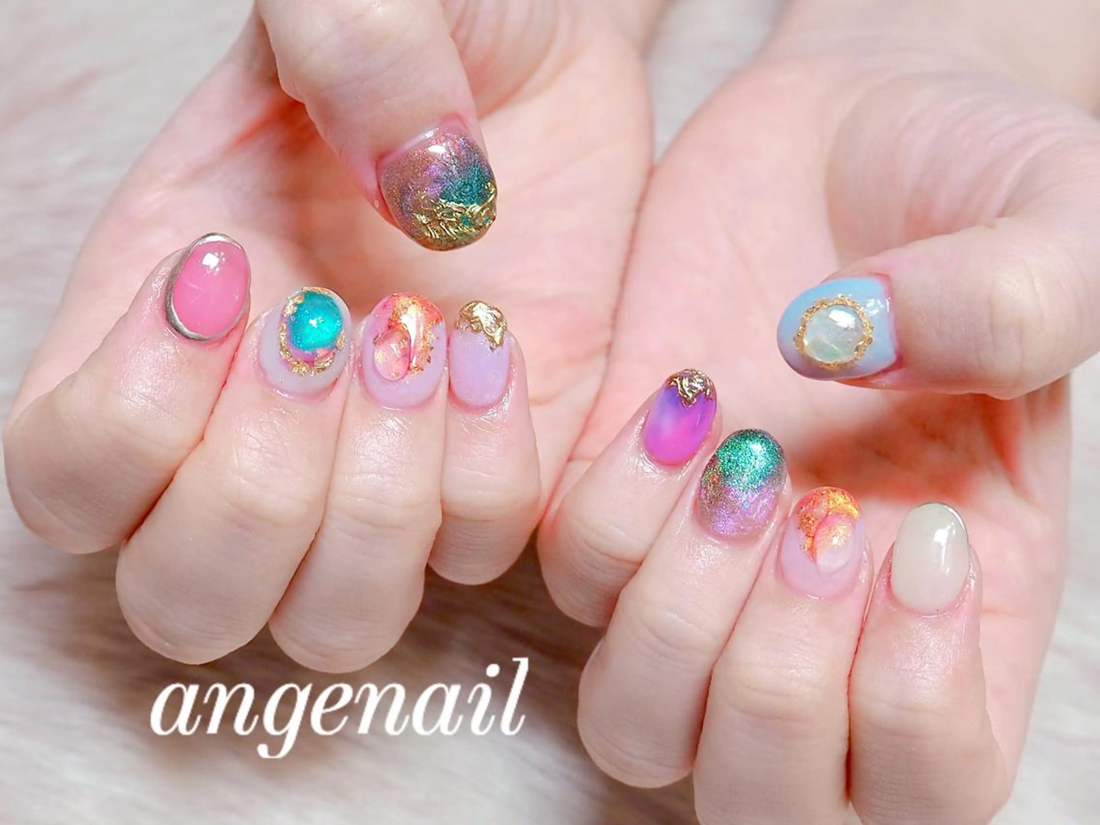 ネイル ハンドネイル オーナーネイリスト MAKIのネイルデザイン