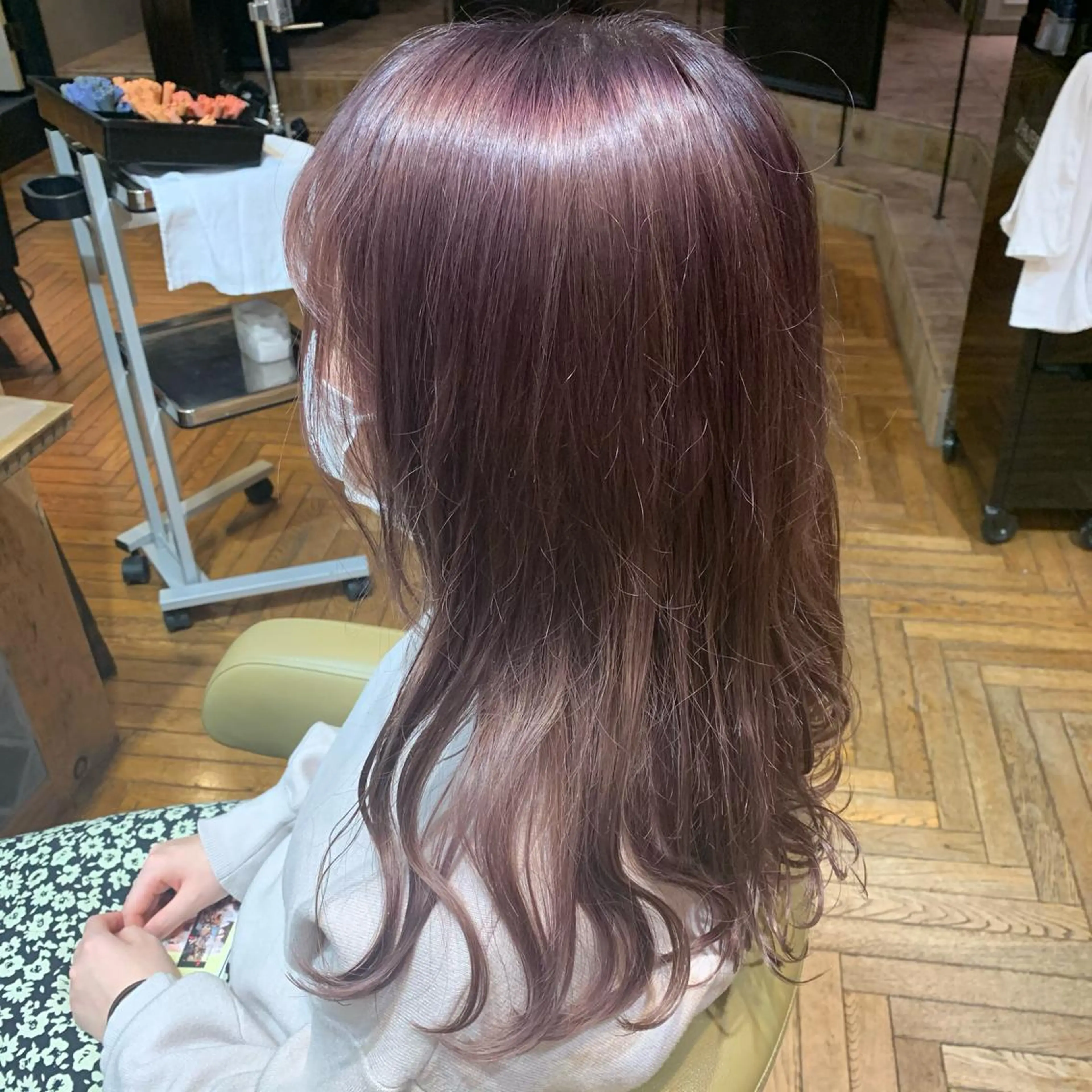 セミロング カラー ブリーチ 透明感カラー ラベンダーカラー ショートカット🧸 ごとうさなのヘアスタイル