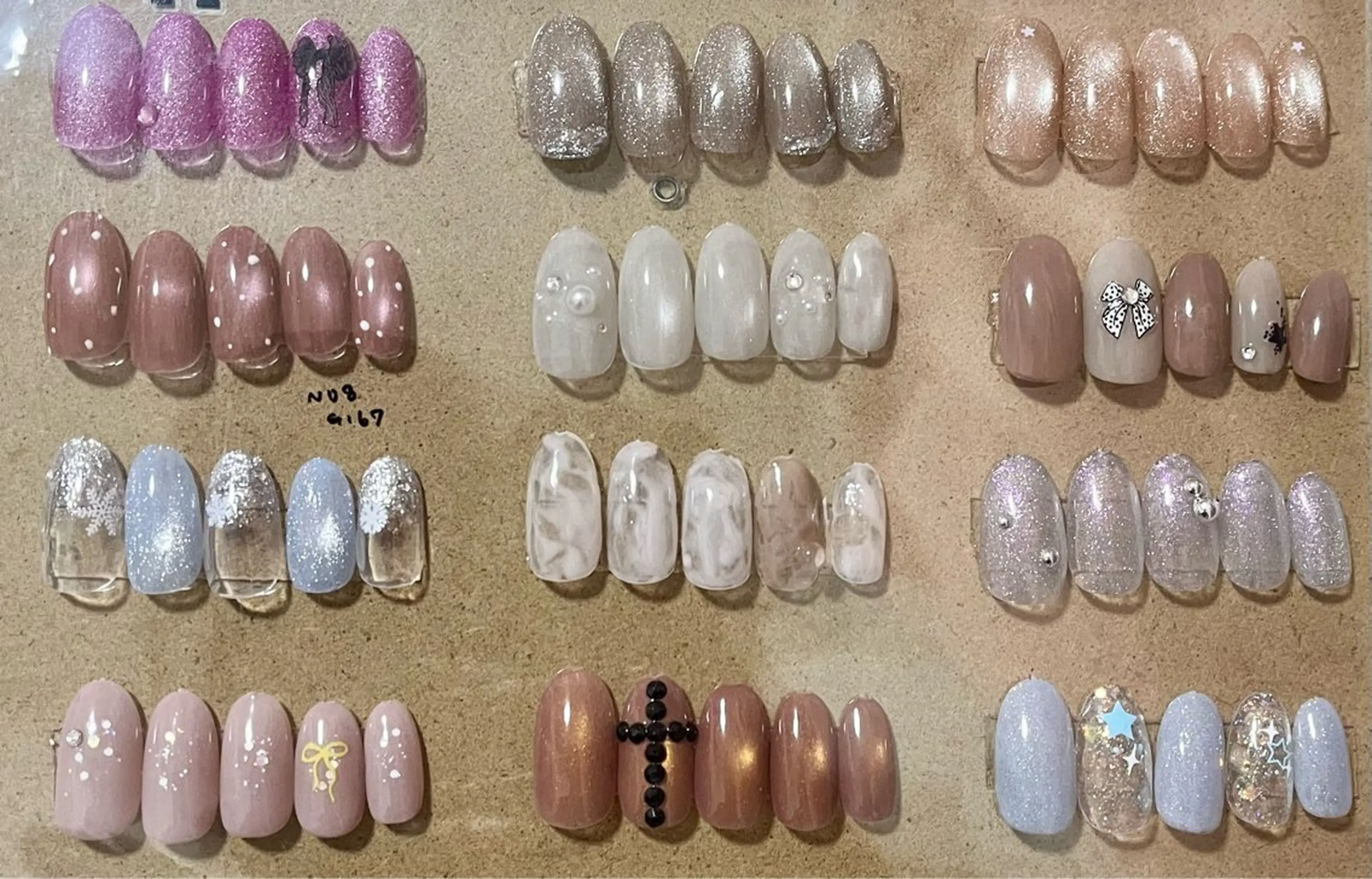 人気No.1! 定額デザインA(自店他店ジェルオフ無料,他店長さだしオフ＋¥1000頂きます)の写真