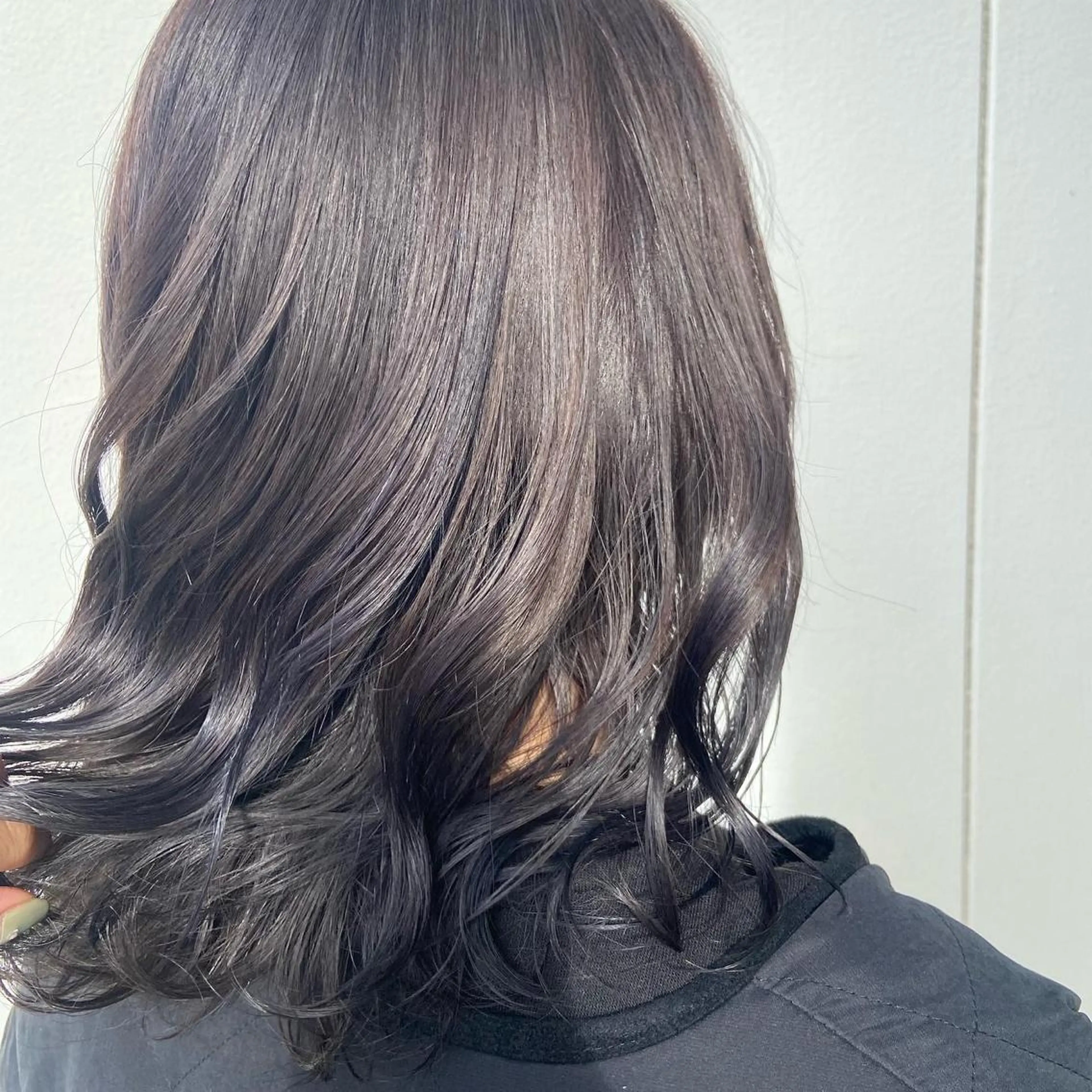 セミロング 鈴木 琴乃のヘアスタイル