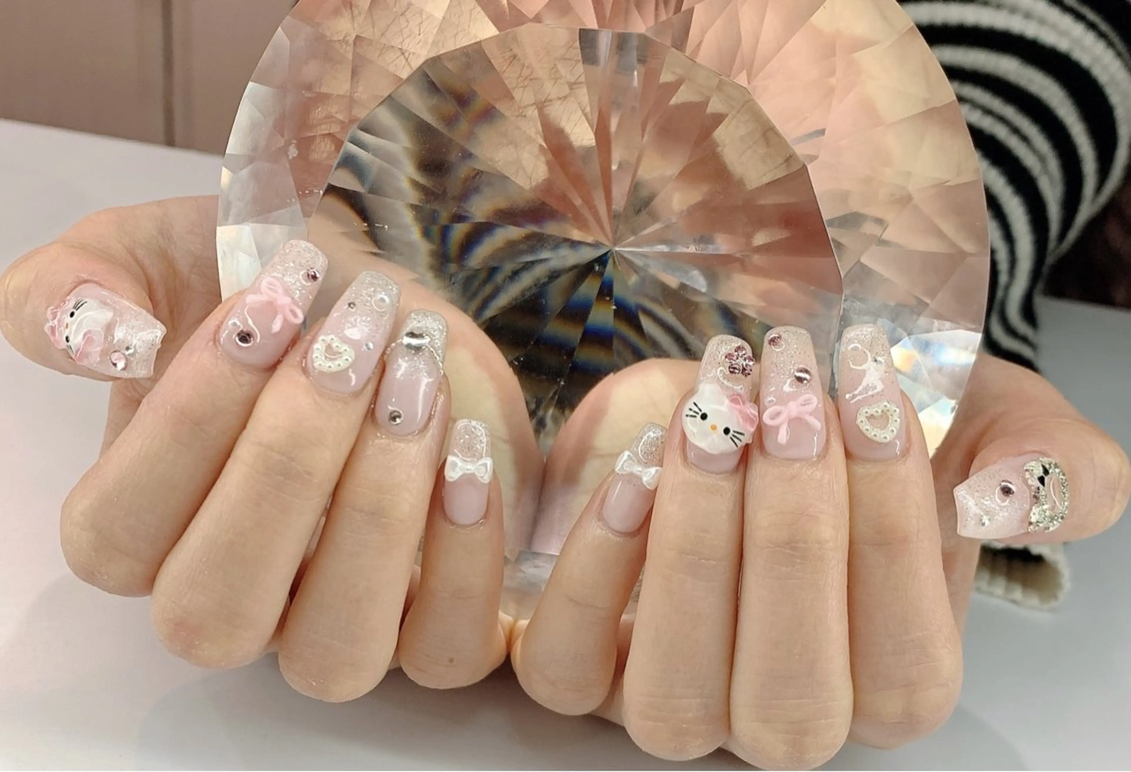 ネイル ハンドネイル LoaChaton kaeのネイルデザイン