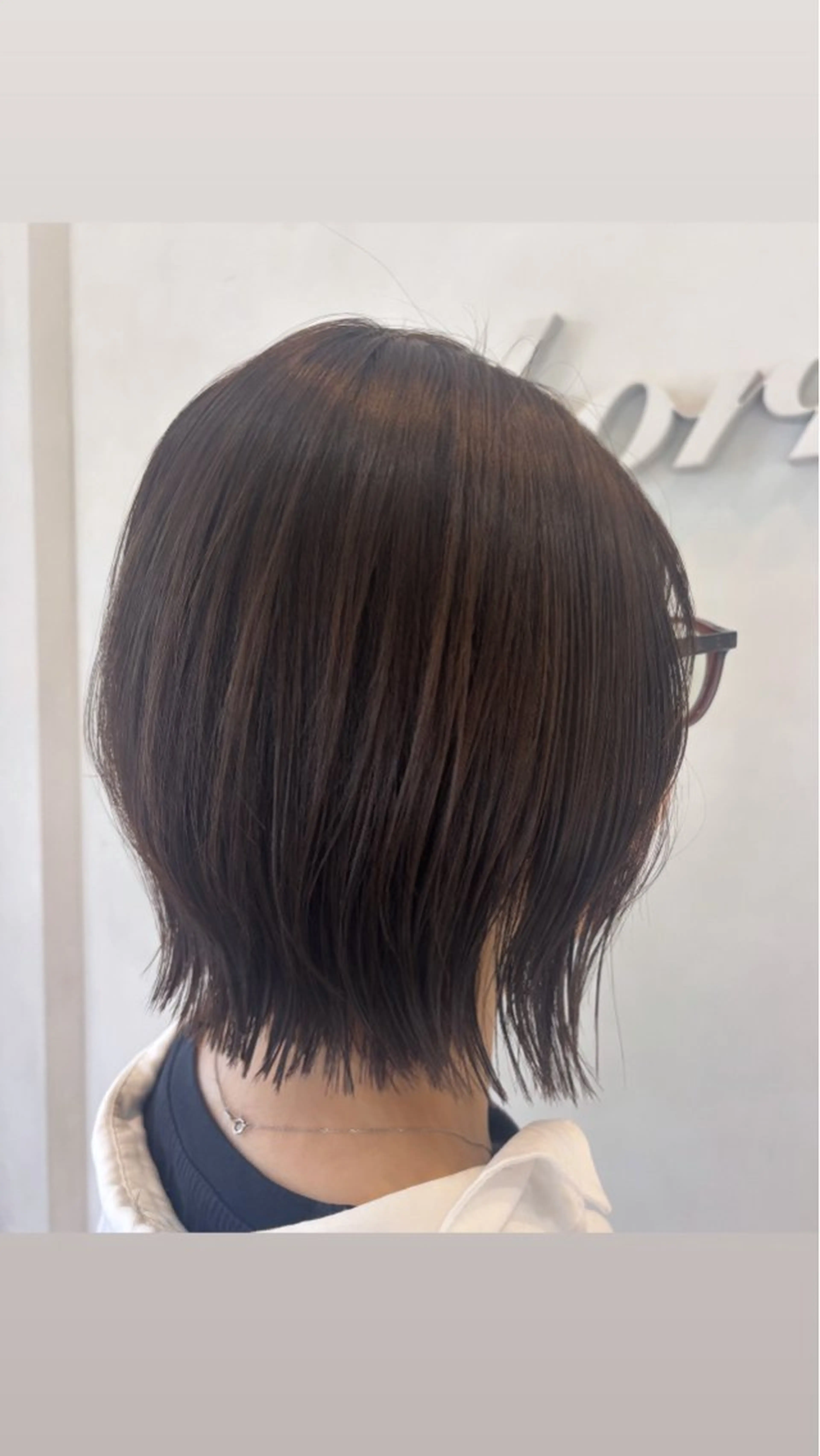ミディアム reborn店長 🤍リルのヘアスタイル