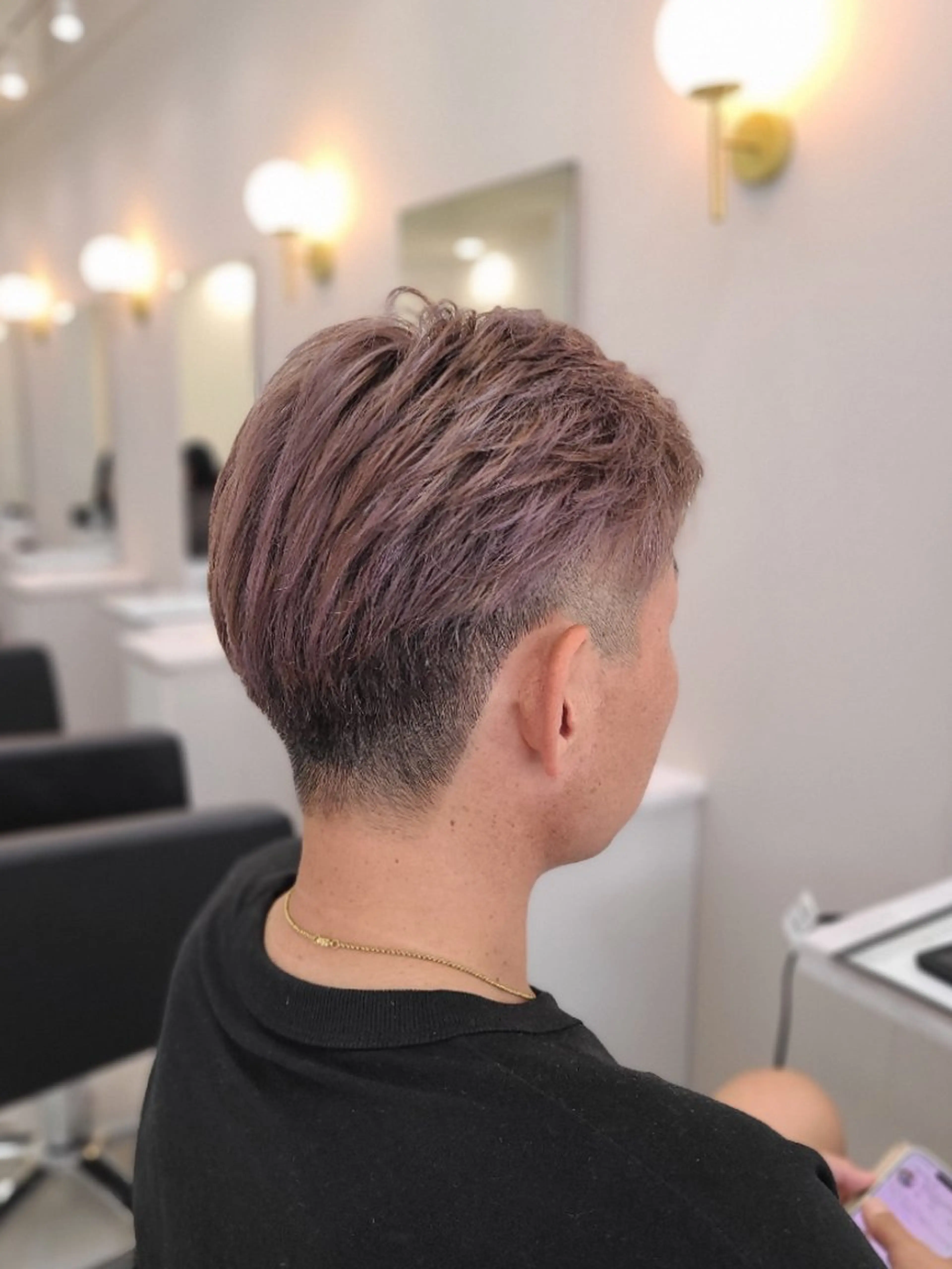 ショート メンズ メンズハイライト ハイライト ヘアカラー 桐島 令奈のヘアスタイル