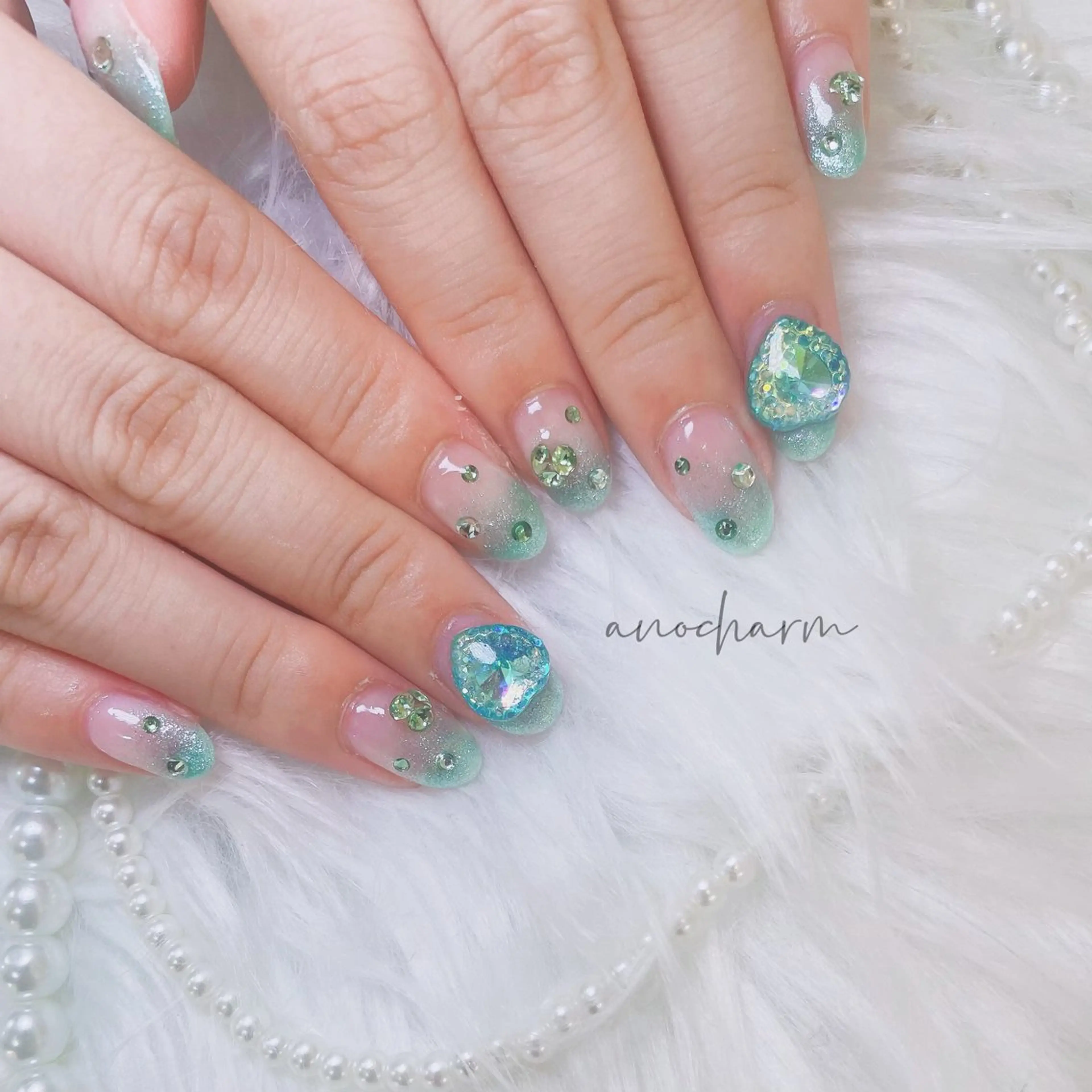 ネイル ハンドネイル anocharm _annaのマツエク・マツパデザイン