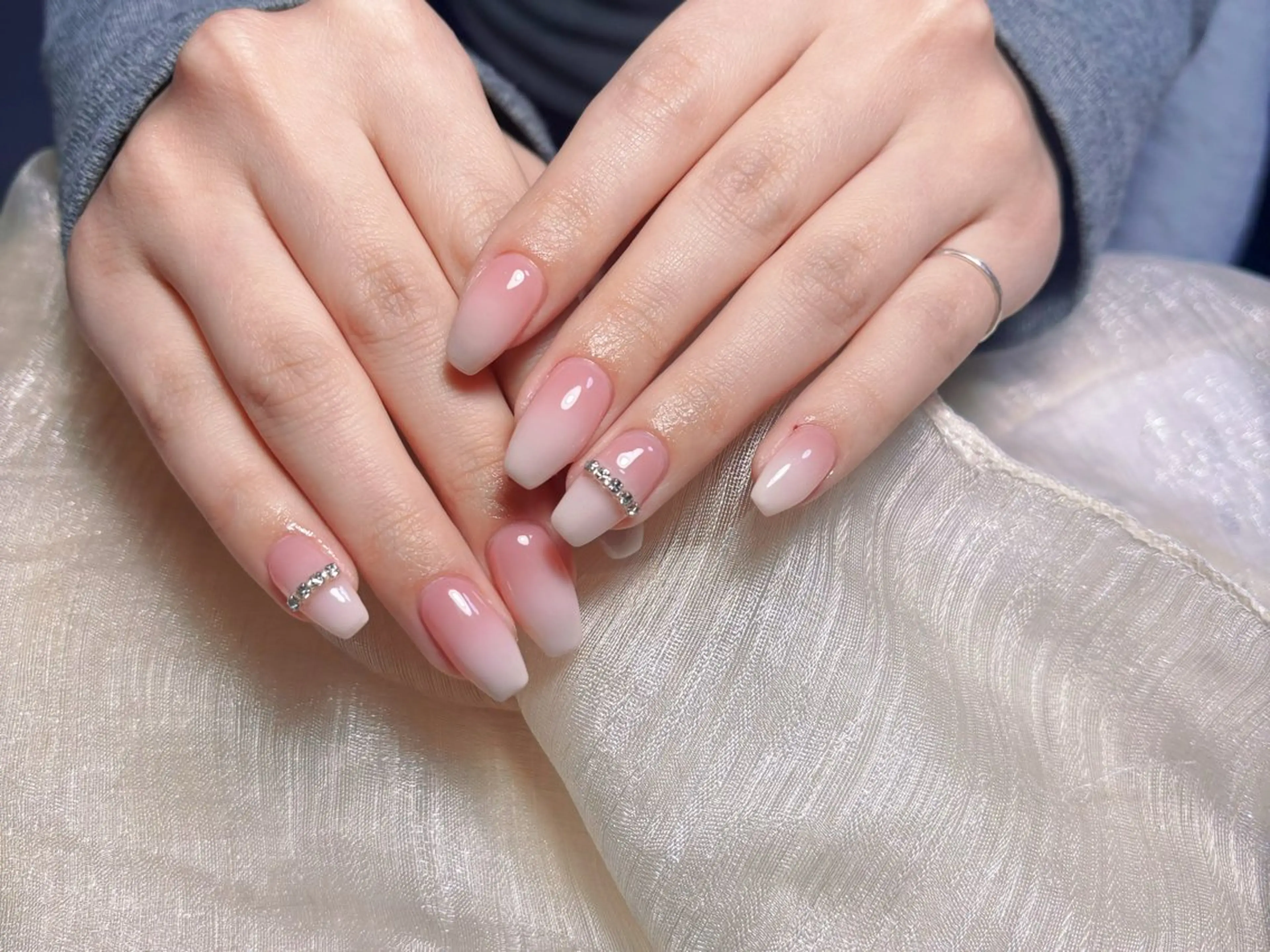 ネイル フレンチネイル ジェルネイル ガラスフレンチ 韓国ネイル マグネットネイル ハンドネイル Nail Jolieのネイルデザイン