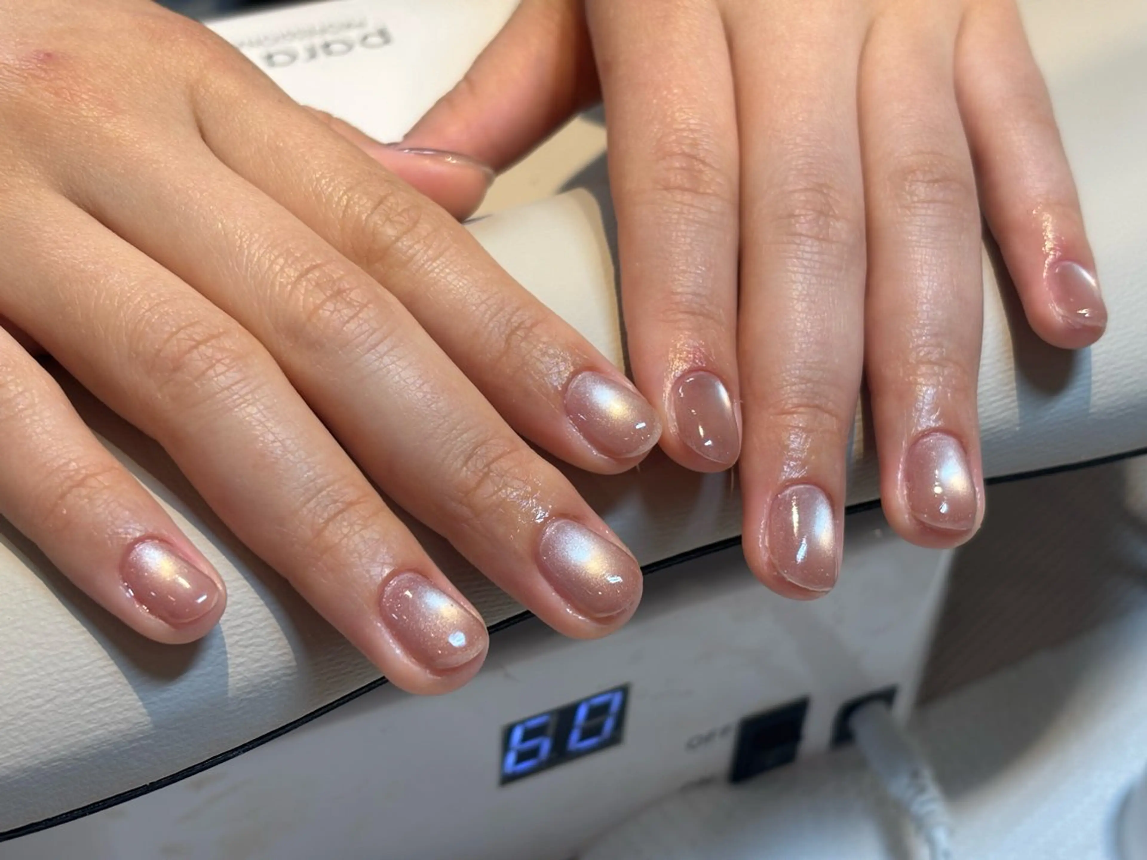 ネイル 楡井 陽菜のネイルデザイン