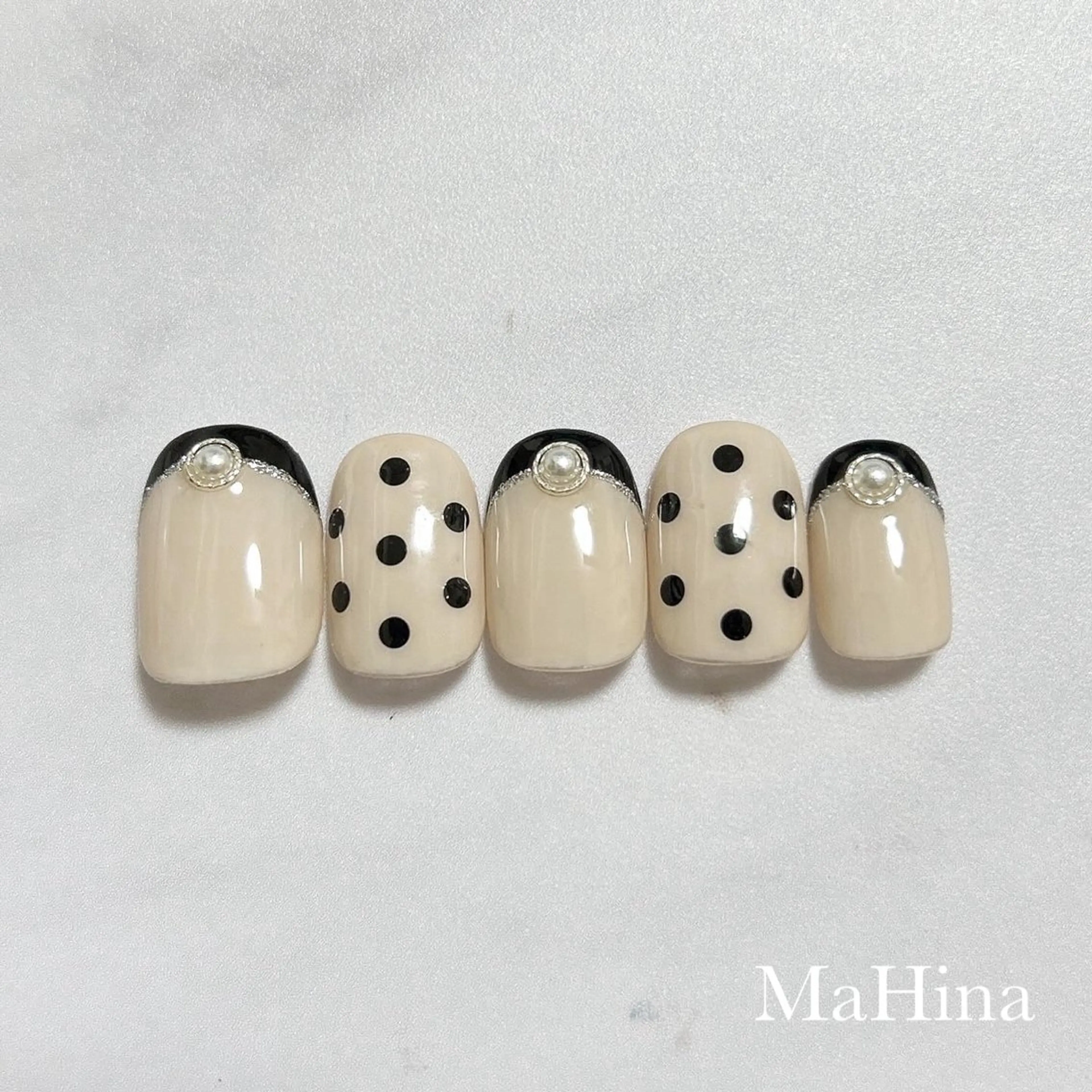 ネイル ドット フレンチネイル ハンドネイル Healing Salon...MaHina(マヒナ)所属・MaHina🌙 salonのネイルデザイン