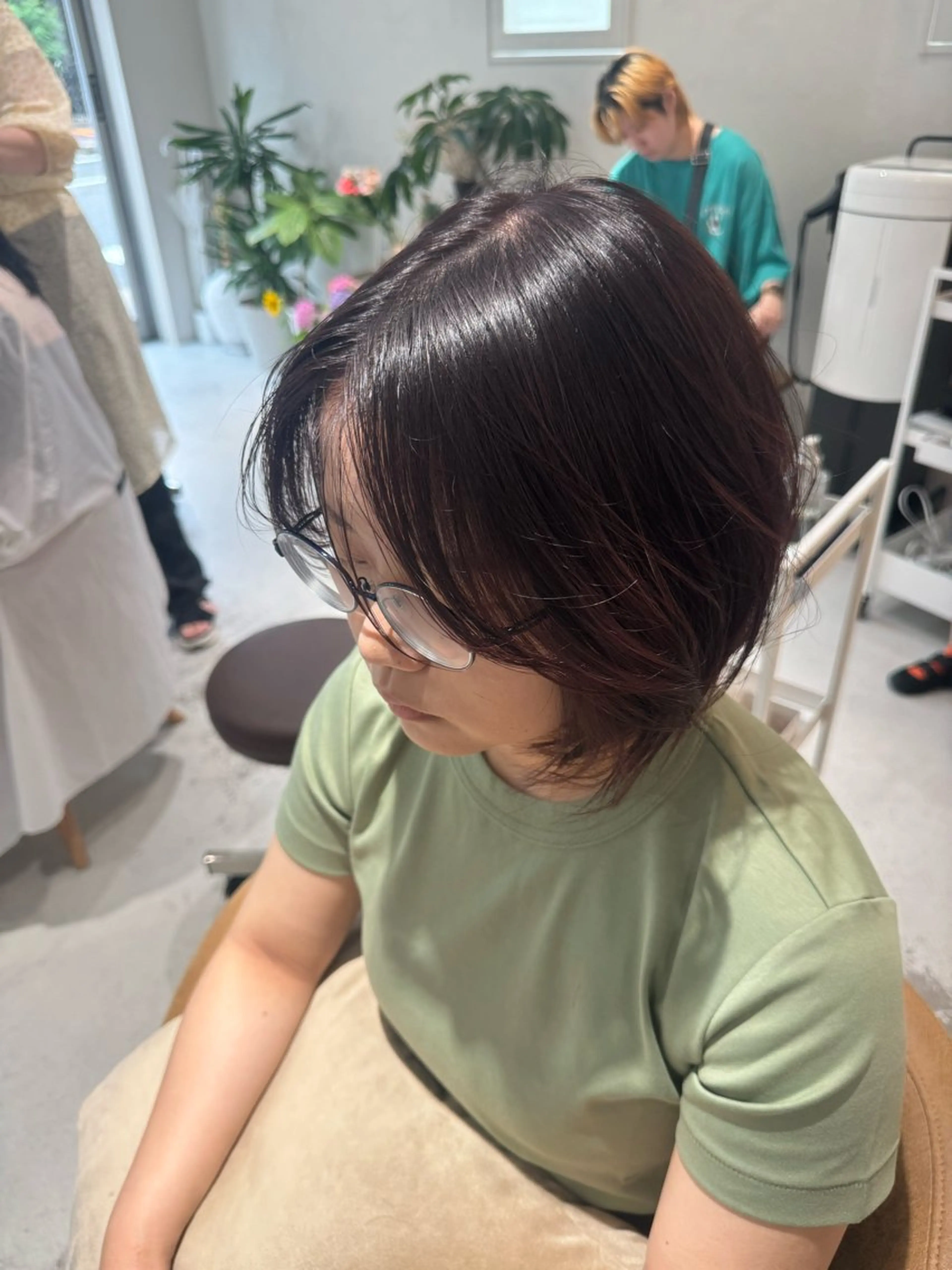 ミディアム 花見 亜沙美のヘアスタイル