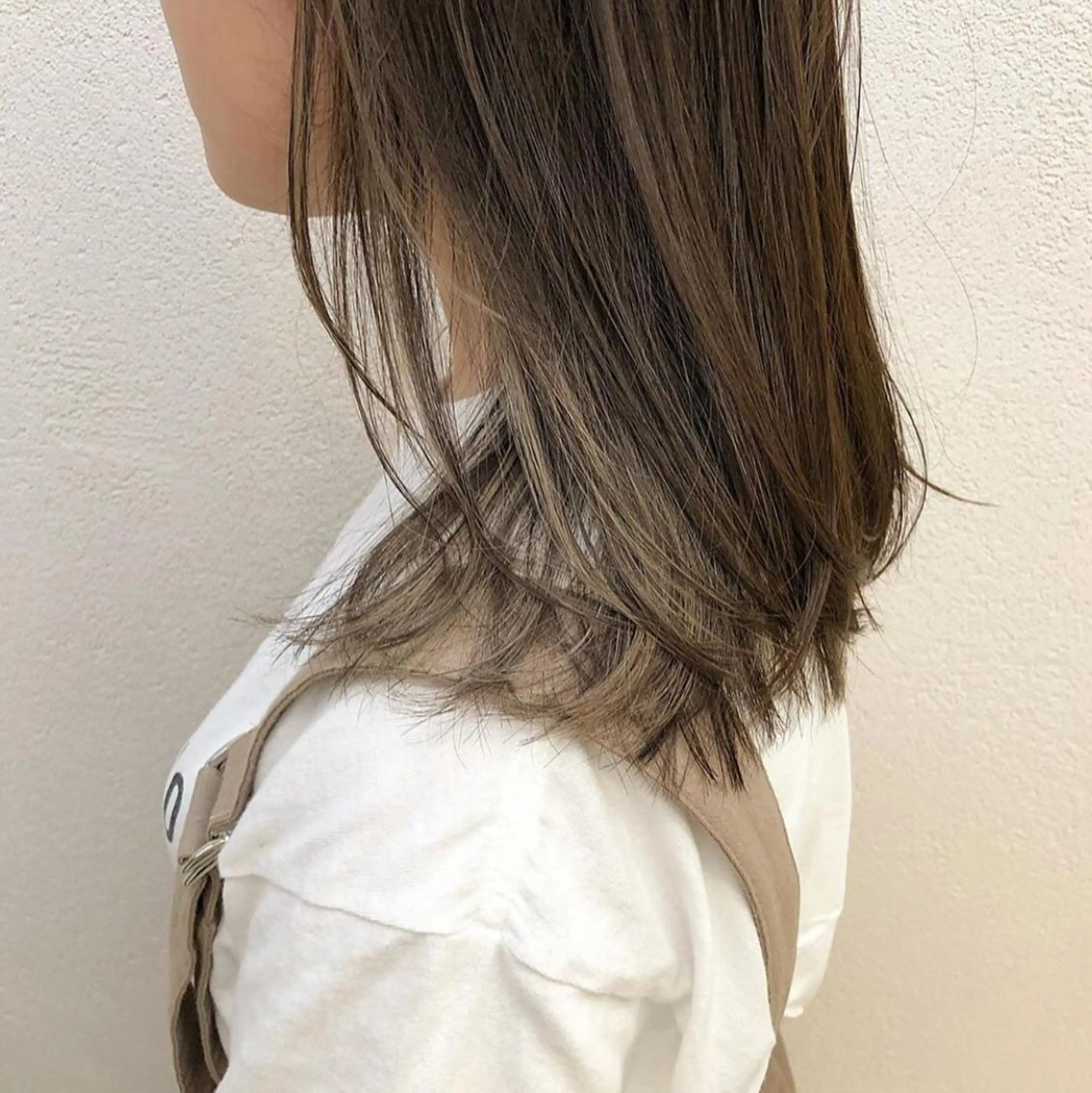 セミロング カラー インナーカラー H梅田 / 811 堀本菜奈のヘアスタイル