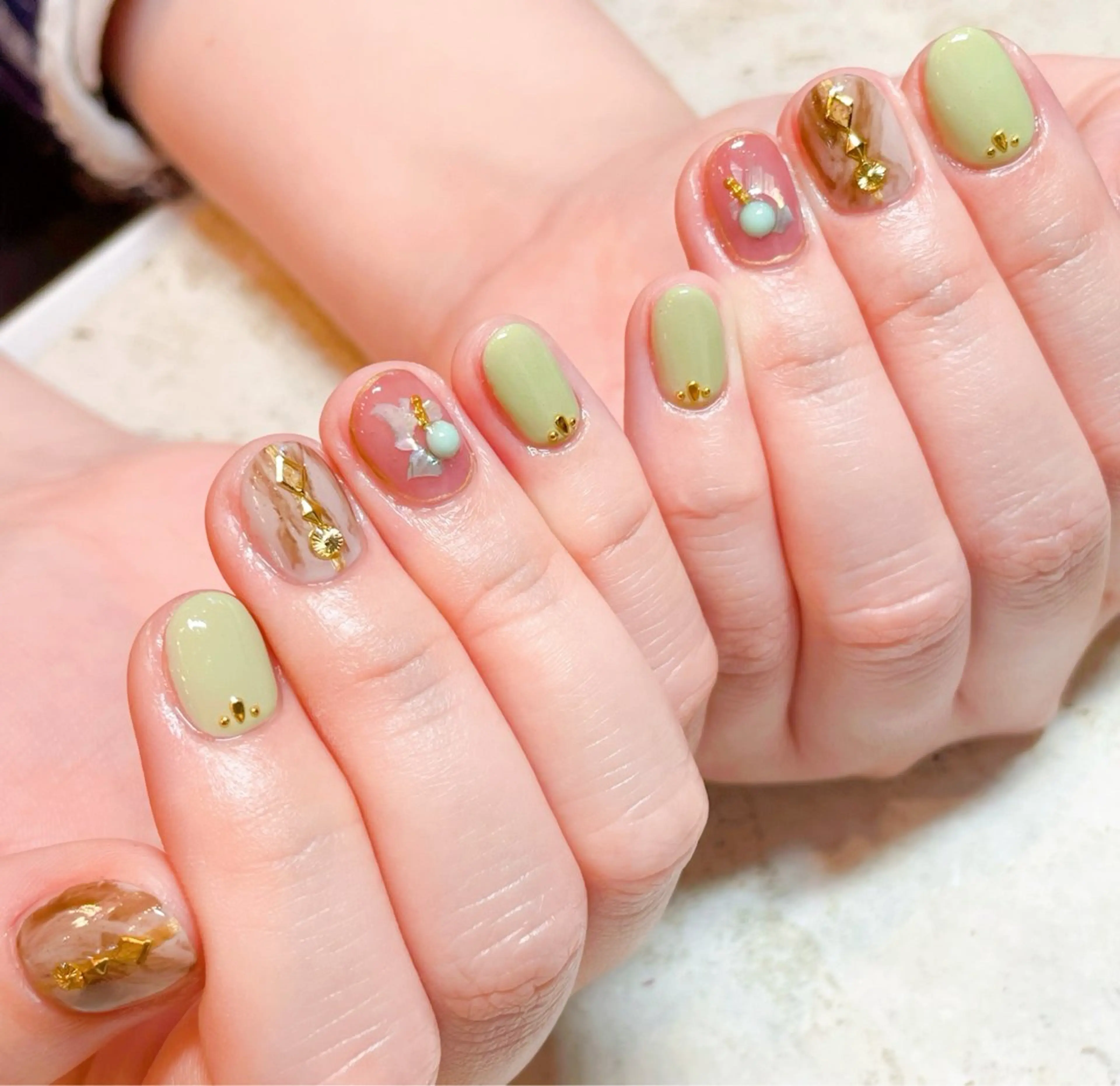 ネイル éclat Mのネイルデザイン