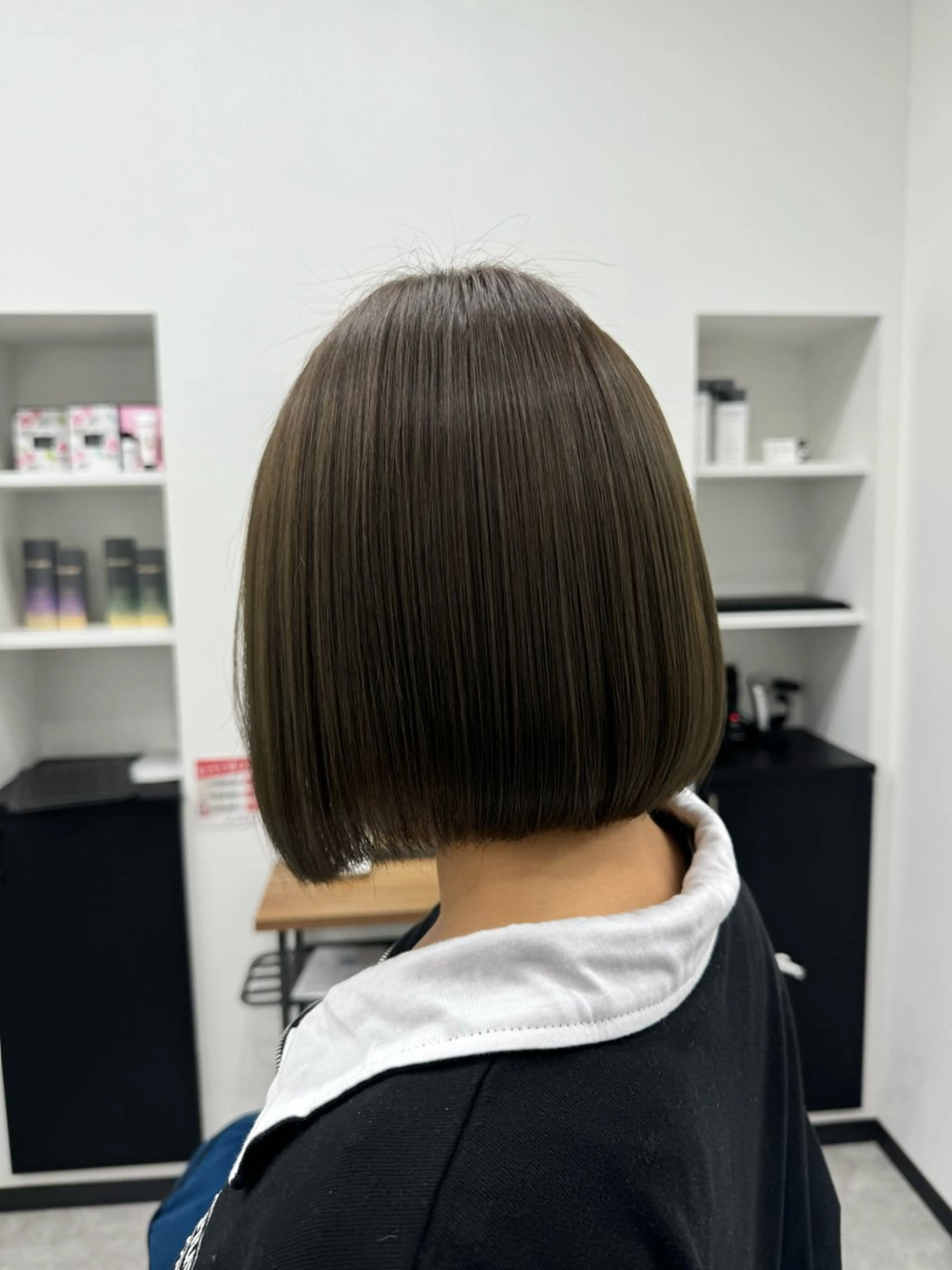 ショート カラー 𝘀𝗮𝗲 ⑅*/ 艶髪/ショートボブのヘアスタイル