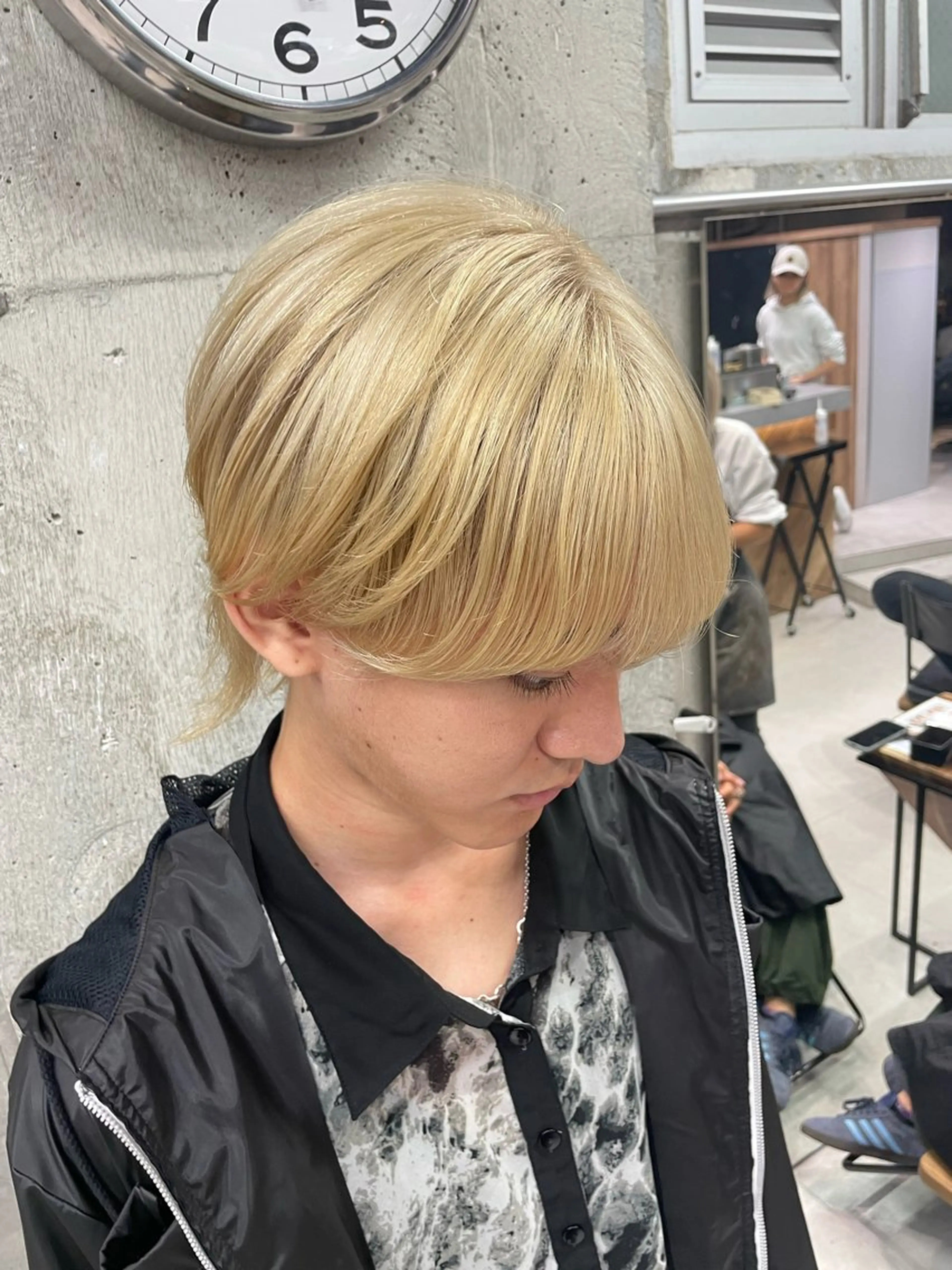 ショート 🫧ハイライトカラー 🫧 𝓜𝓘𝓤のヘアスタイル