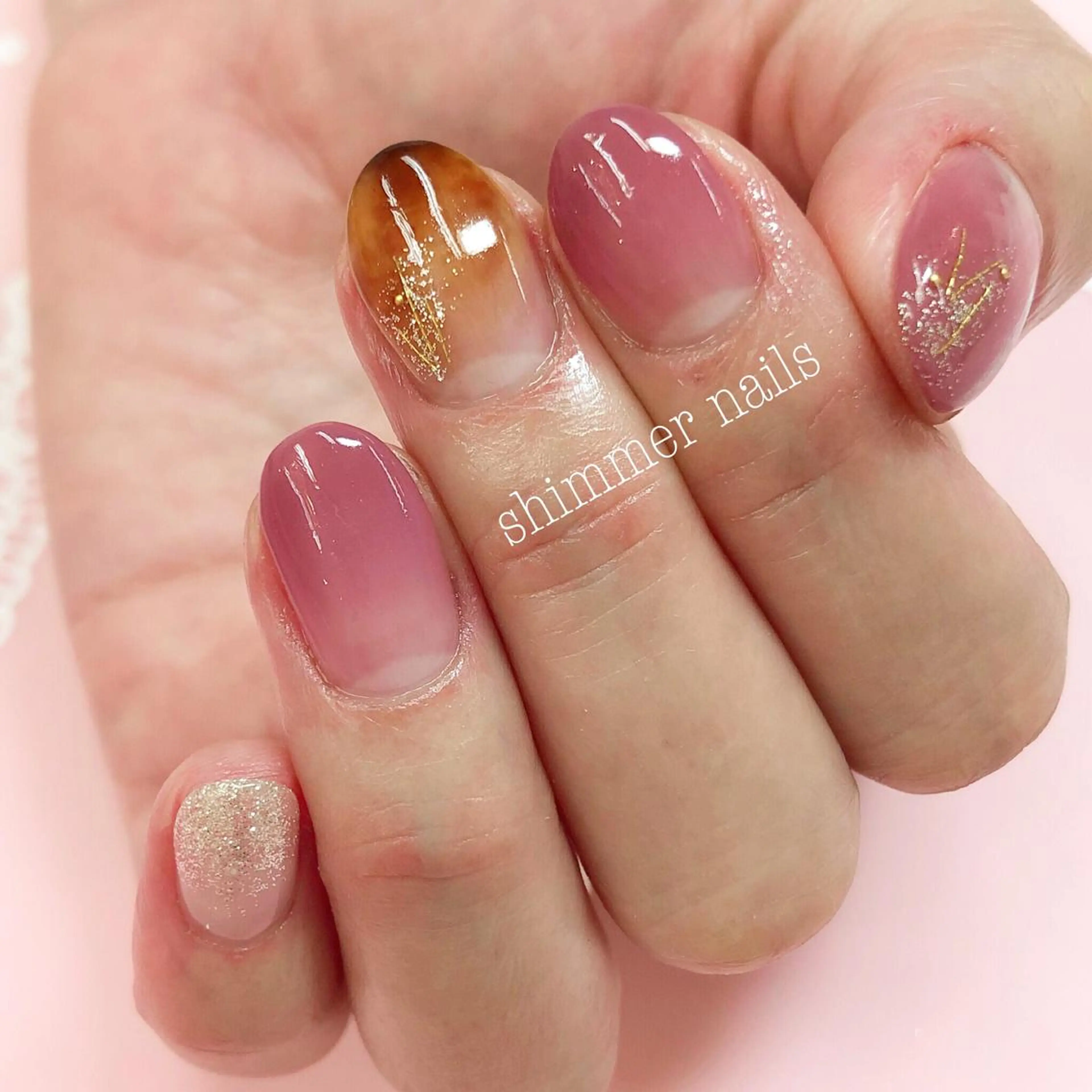 ネイル べっ甲ネイル 持ち込み shimmer nailsのネイルデザイン
