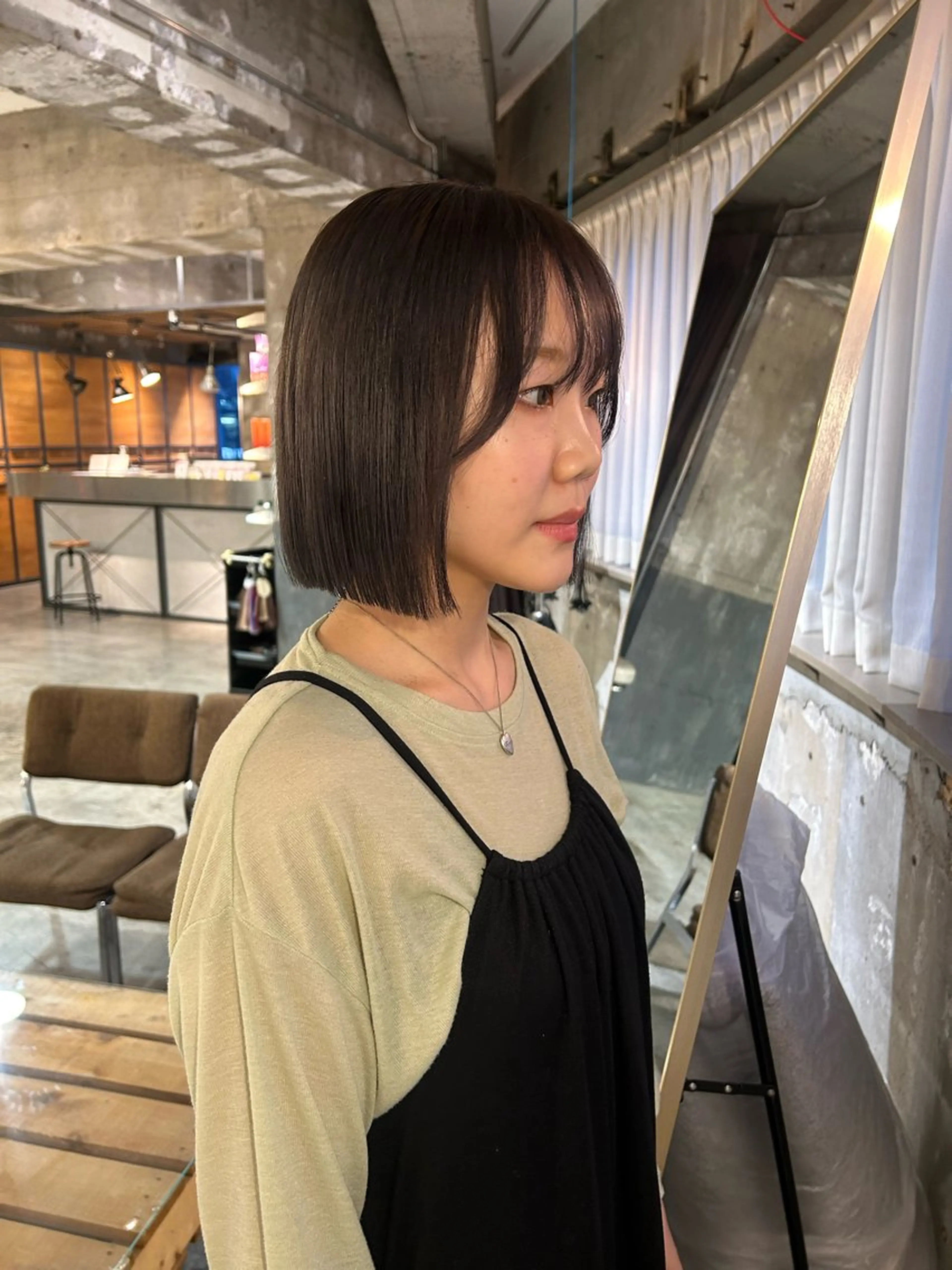 ミディアム カラー グレージュ ボブ カット ヘアカラー 海外レイヤー /NAGISAのヘアスタイル