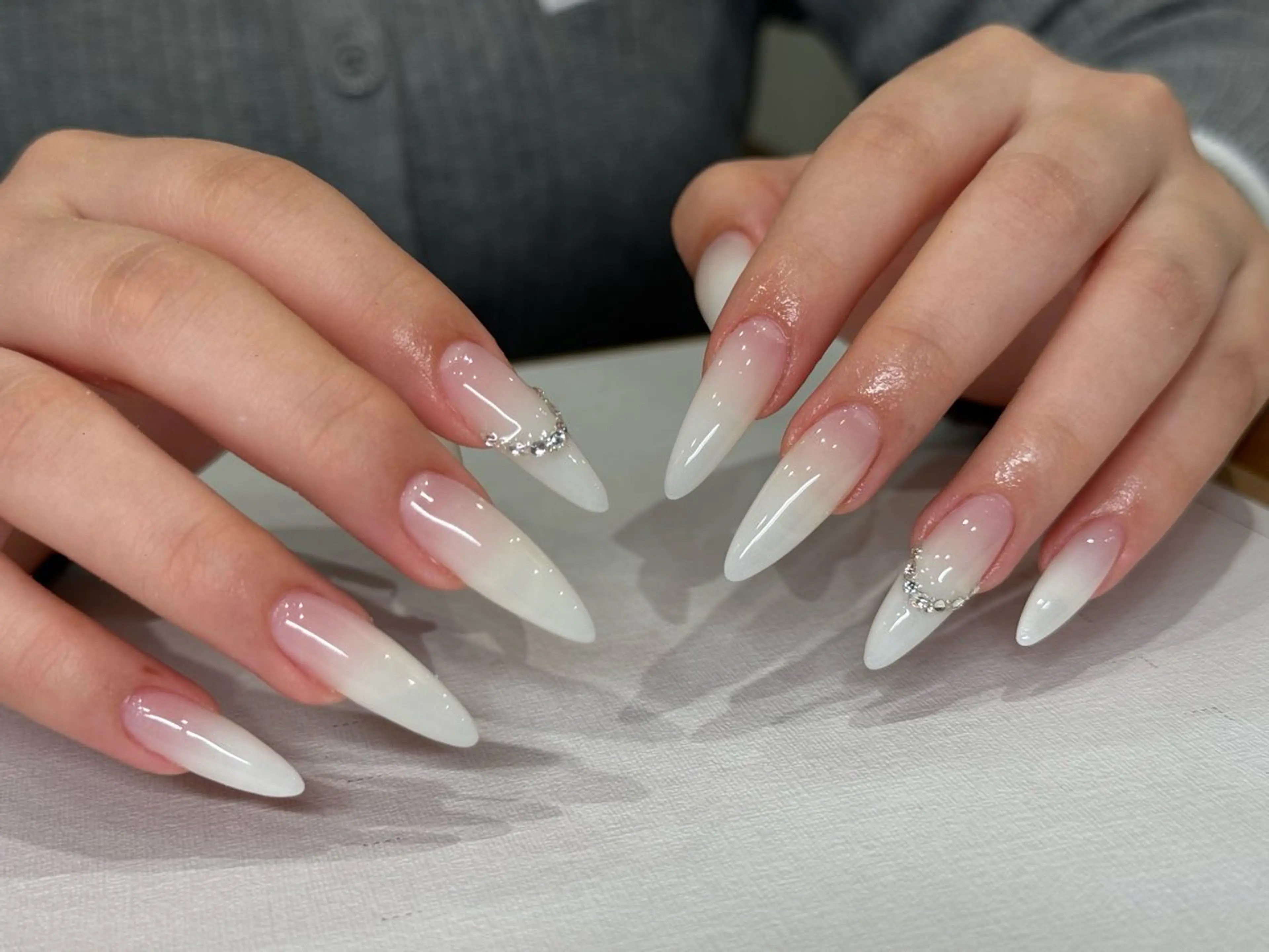 ネイル アニマル柄 ボルドー ブラウン フレンチネイル ゴールド ハンドネイル MILO 168 池袋のネイルデザイン