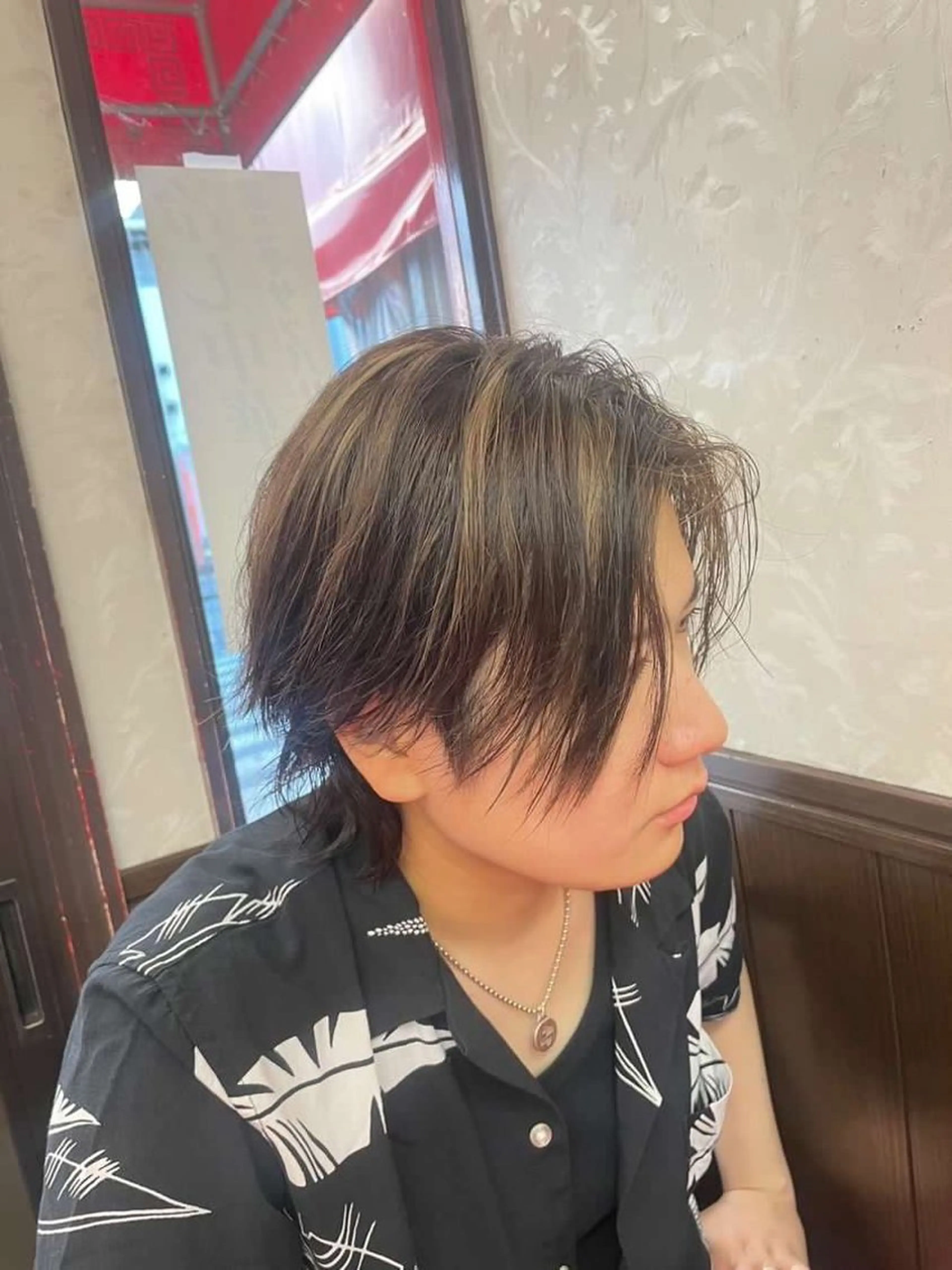 ショート カラー ハイライトカラー ハイライト . SHIZUKAのヘアスタイル