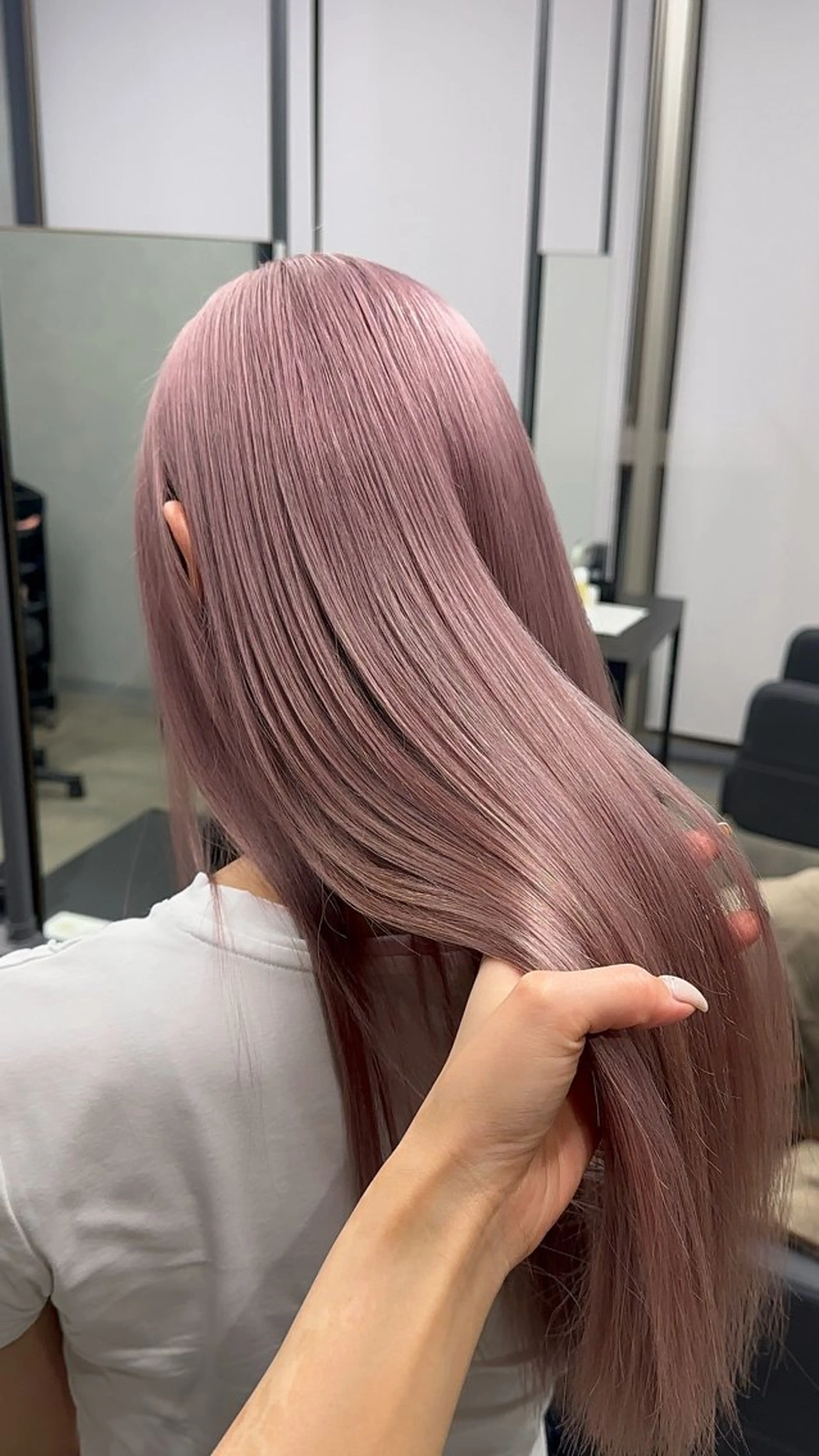ロング カラー リナ/ モデル募集中🎶のヘアスタイル